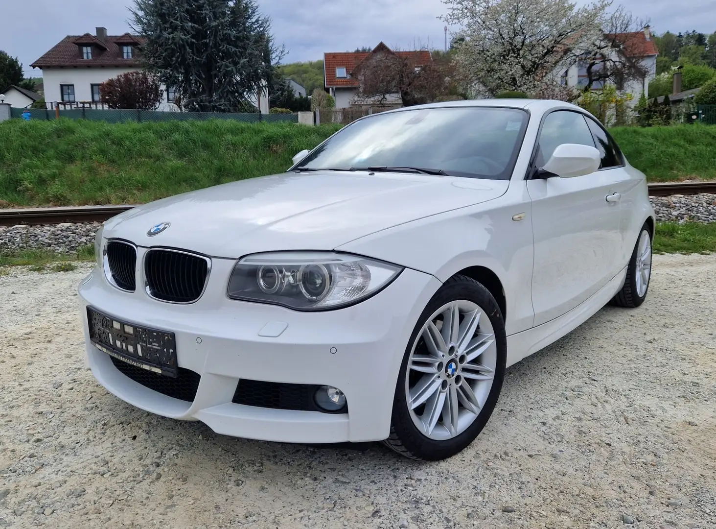 BMW 120 120d Cabrio Weiß - 2