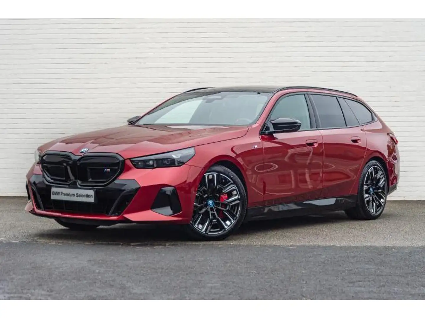 BMW i5 M60 xDrive Touring Rouge - 1