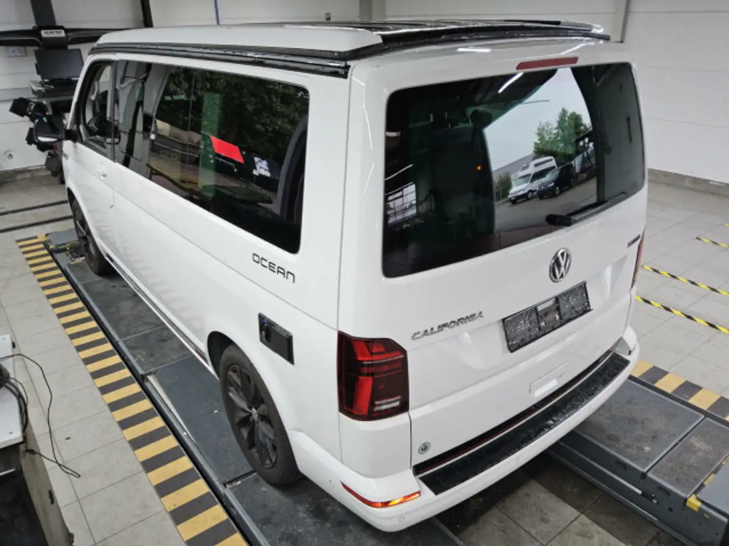 Volkswagen T6.1 California Ocean Edition 2.0TDI 4M AHK STHZ Bianco - 2