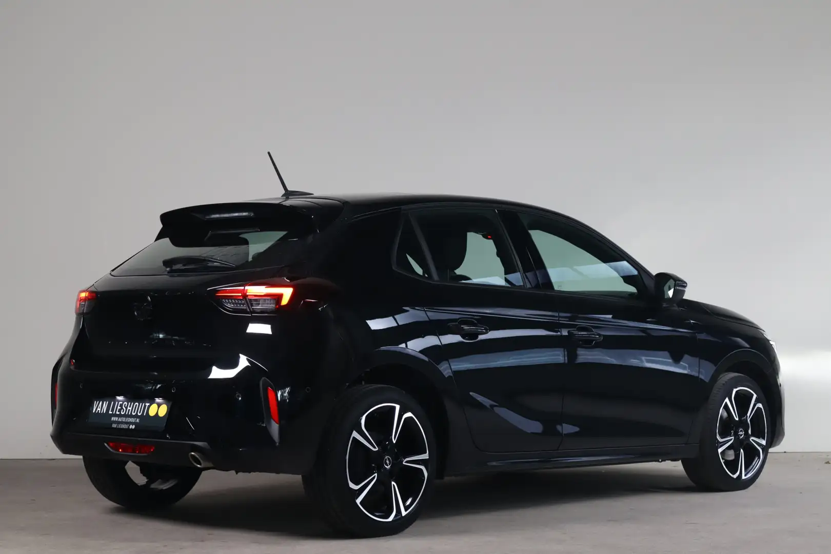 Opel Corsa 1.2 Turbo GS Pano-Dak I Stuur+Stoelverwarming Zwart - 2