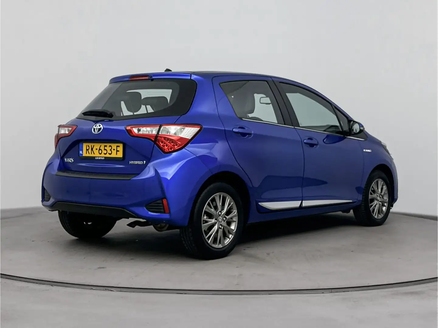 Toyota Yaris 1.5 Hybrid Executive | Navigatie | Bekleding stof/ Blauw - 2