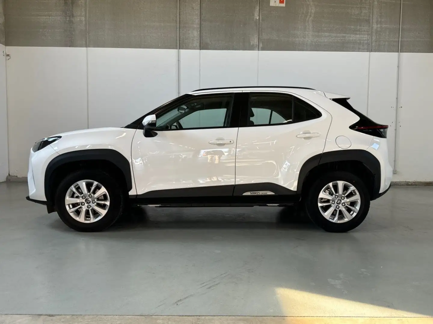 Toyota Yaris Cross 1.5H (116 CV) E-CVT Active Wit - 2