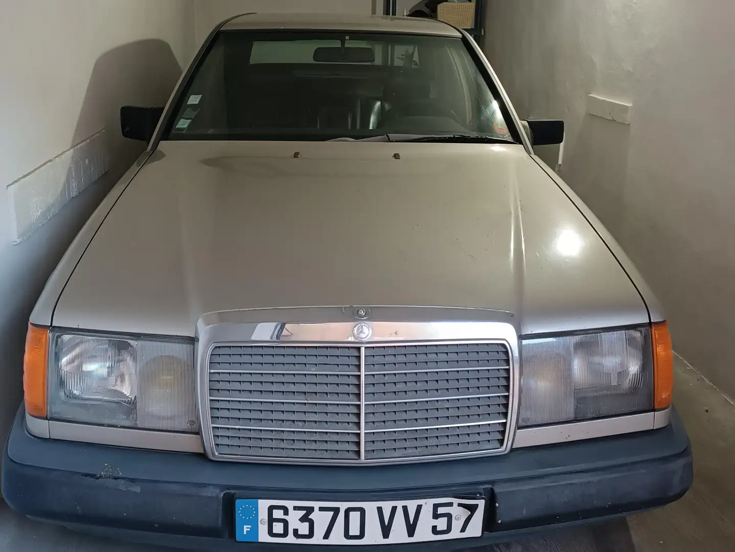 Mercedes-Benz 300 Diesel Grigio - 1