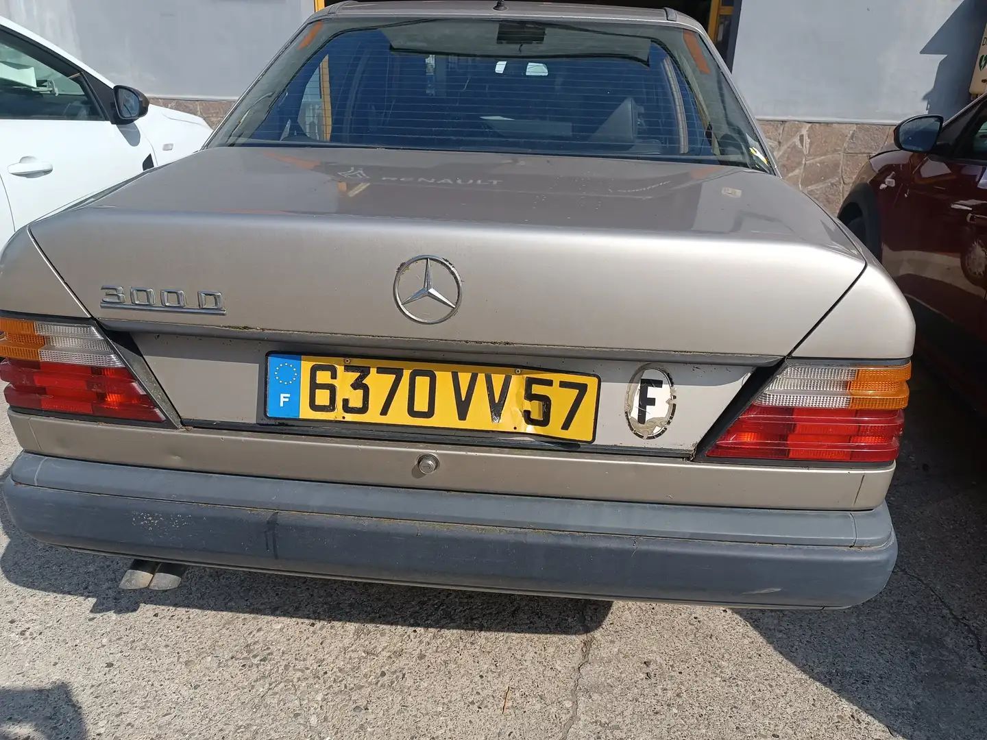 Mercedes-Benz 300 Diesel Grigio - 2