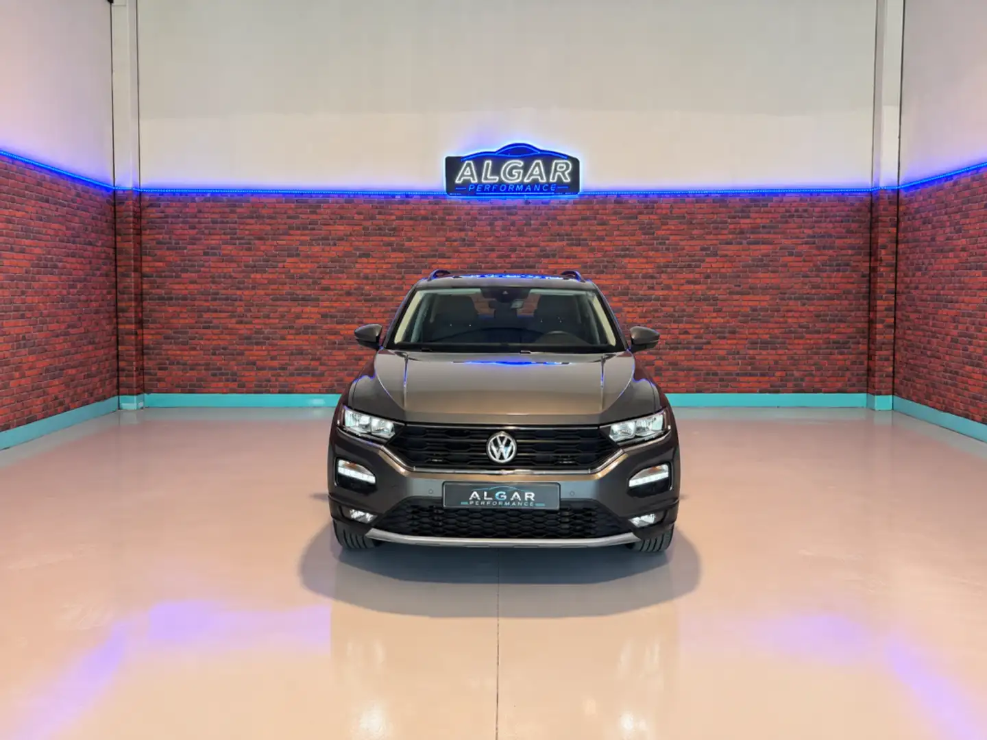 Volkswagen T-Roc 2.0TDI Advance DSG7 Gris - 2