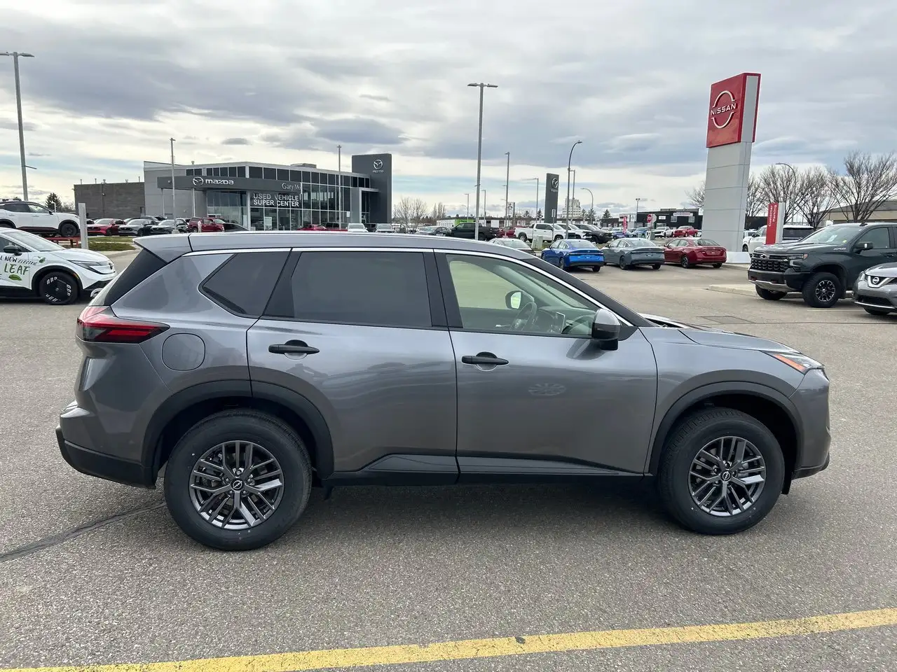Nissan Rogue снимка Nissan Rogue
