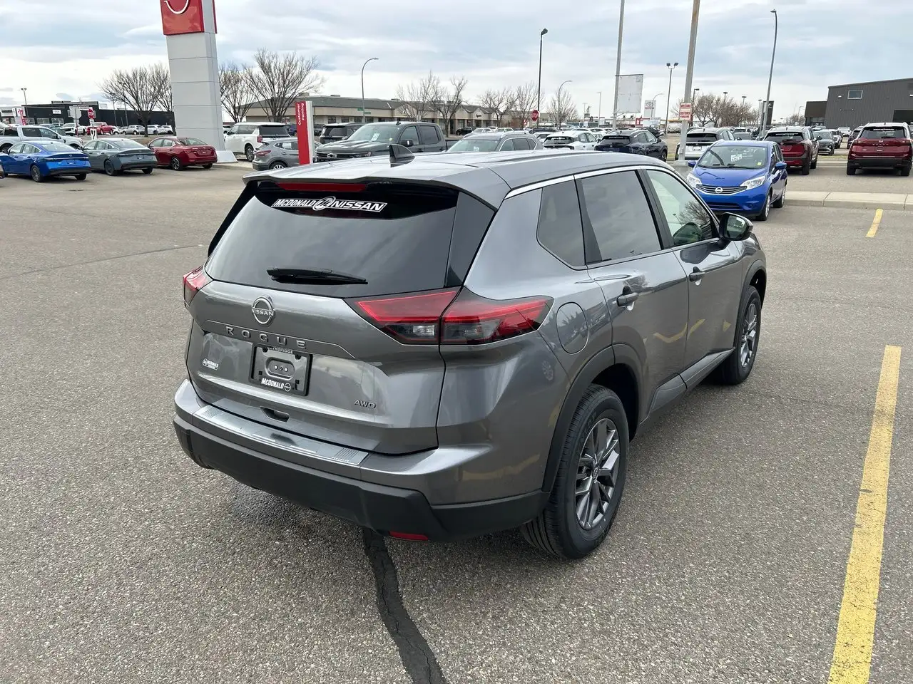 Nissan Rogue снимка Nissan Rogue