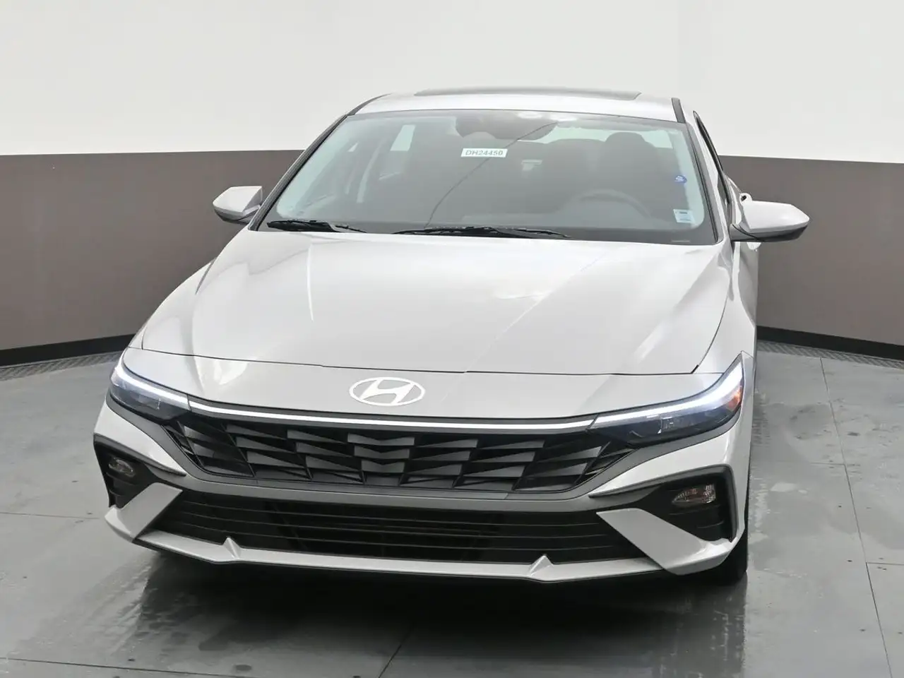 Hyundai ELANTRA photo Hyundai ELANTRA