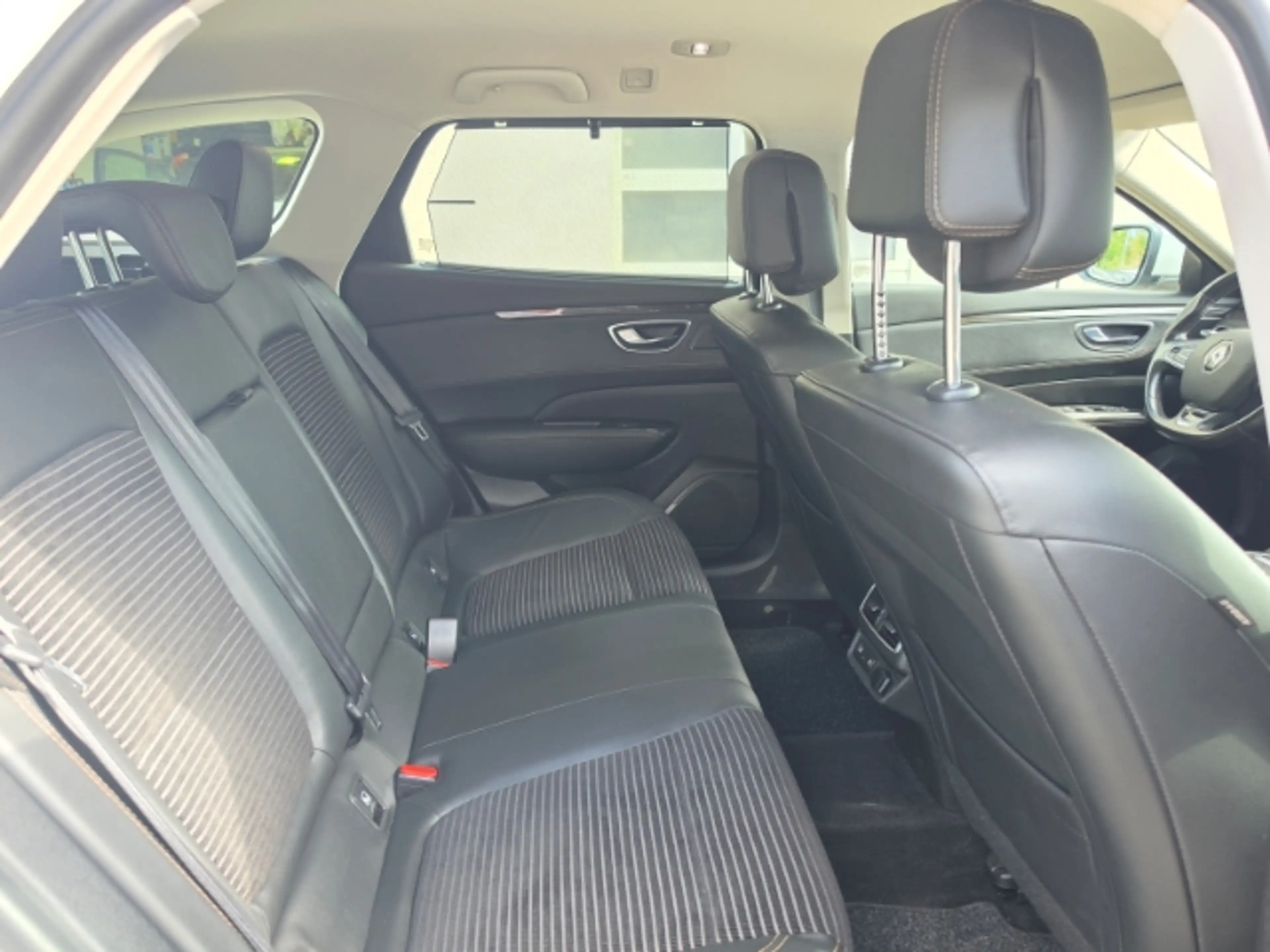 Renault Talisman Grandt. Busin.Ed. 1.8 TCe 225 8xReifen/HUD — photo 9