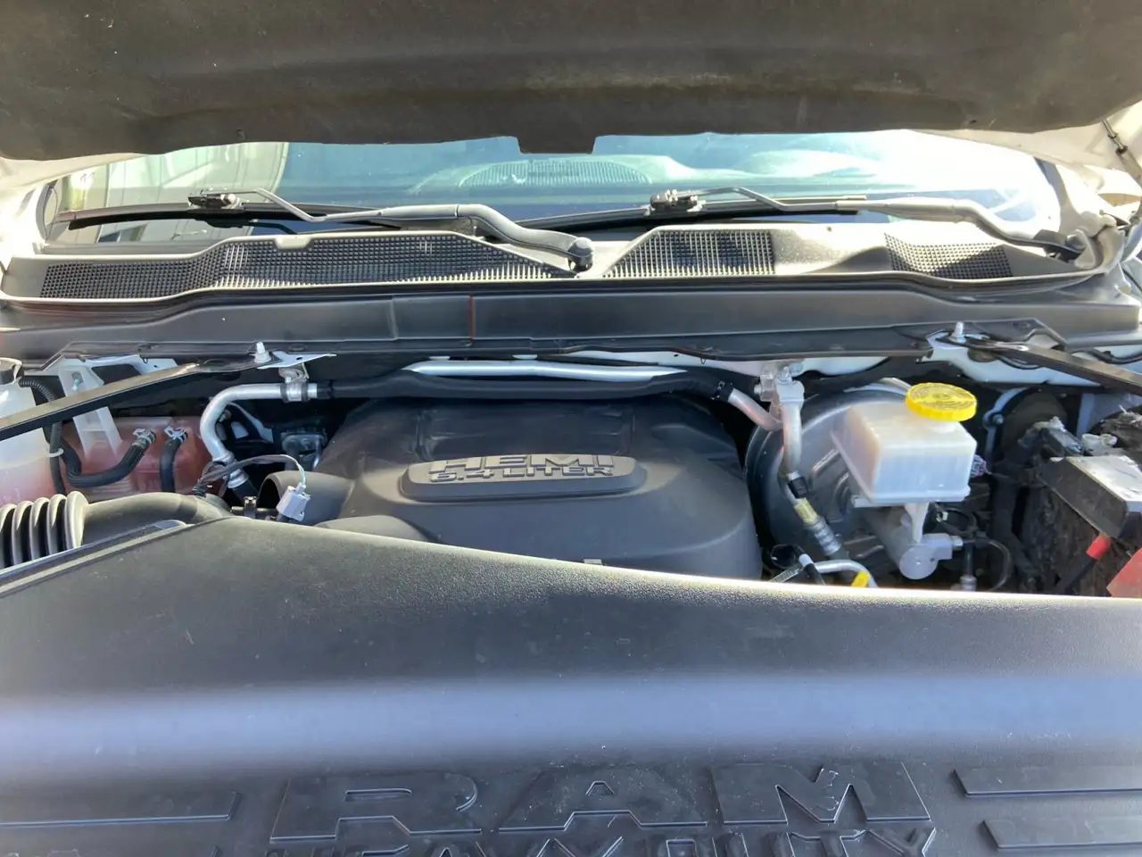 RAM 3500 снимка RAM 3500