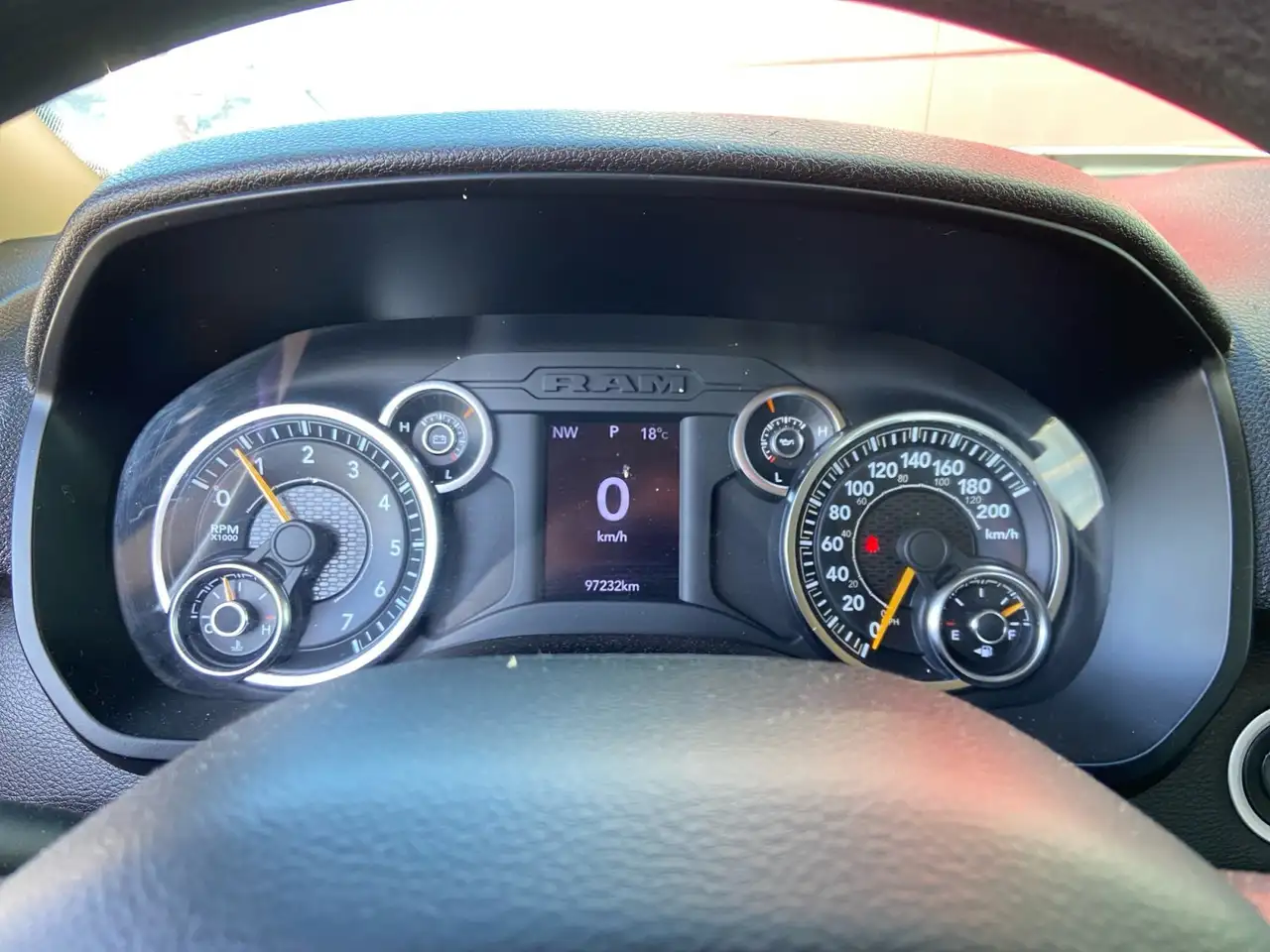RAM 3500 снимка RAM 3500