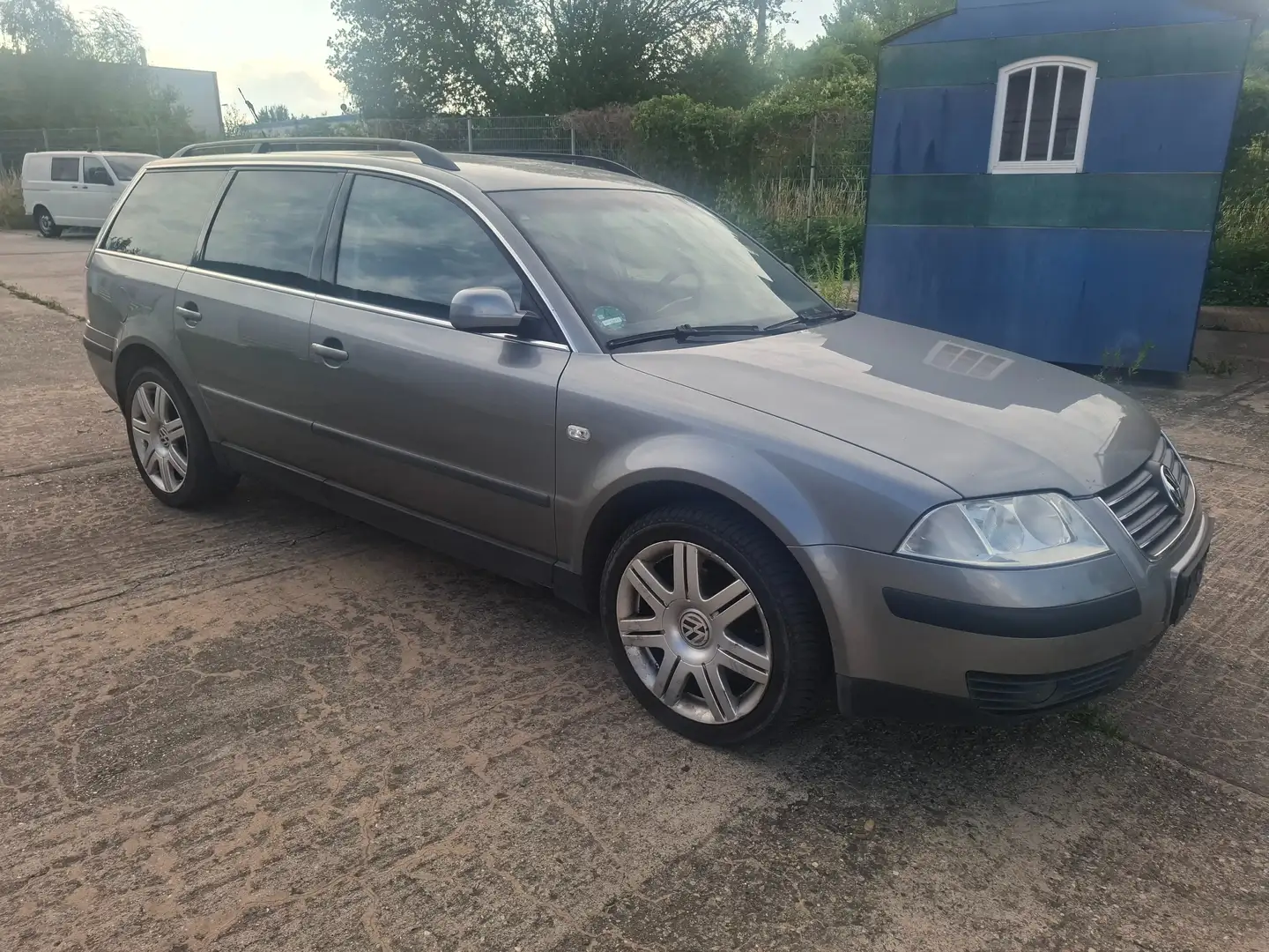 Volkswagen Passat Variant Family Gris - 2