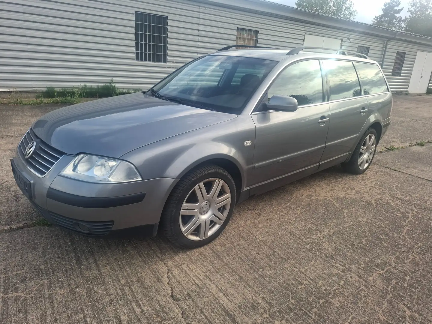Volkswagen Passat Variant Family Gris - 1