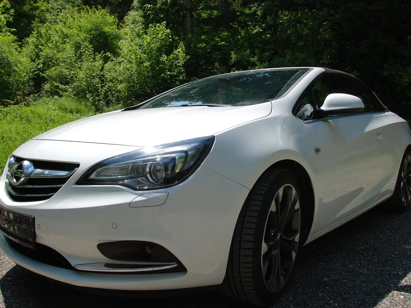Opel Cascada Cascada 1,6 Turbo Ecotec Cosmo Start/Stop Cosmo Weiß - 1