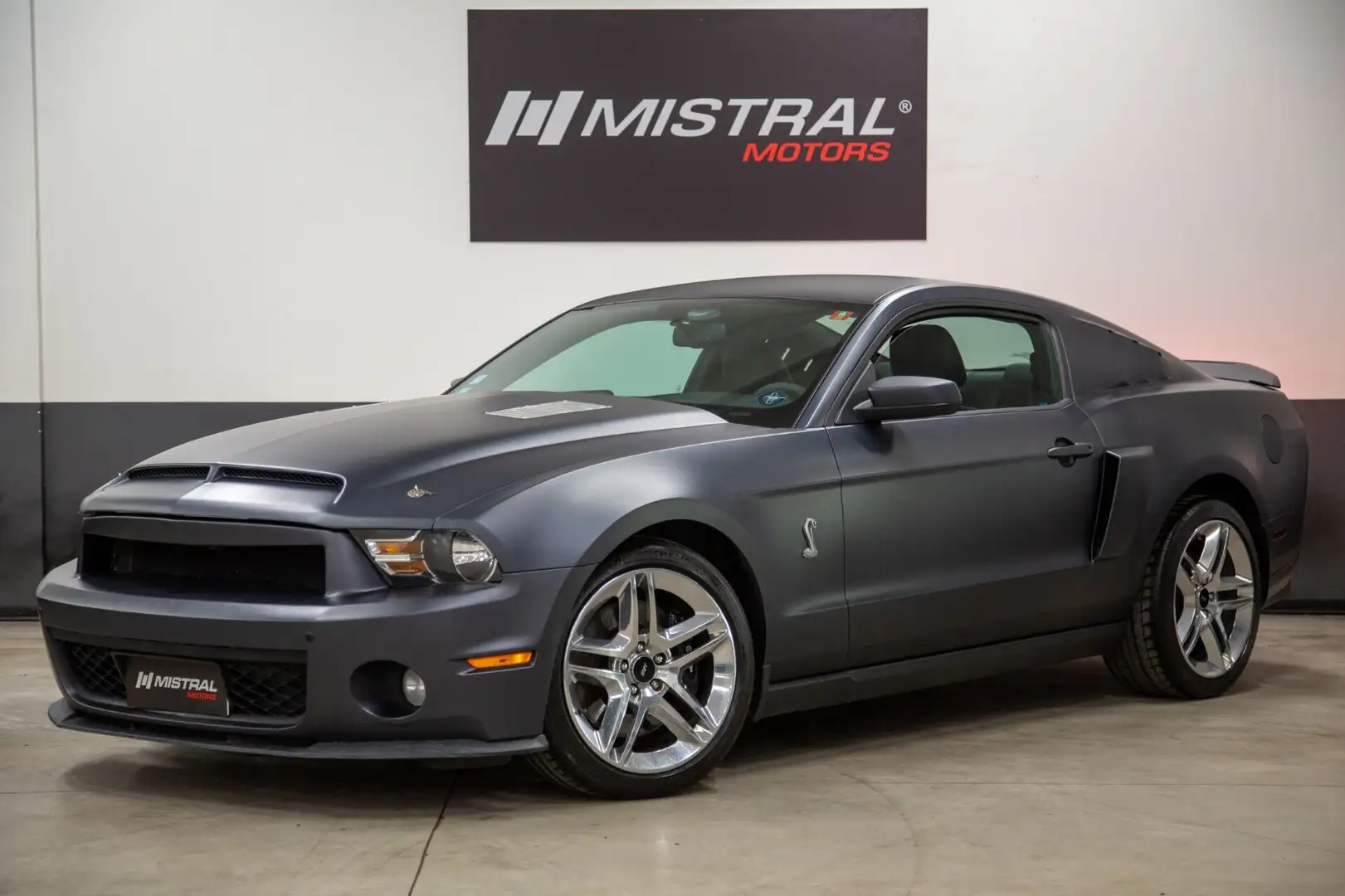 Ford Mustang Gt 500 Shelby SVT Performance Package Sneak Peek Negru - 1