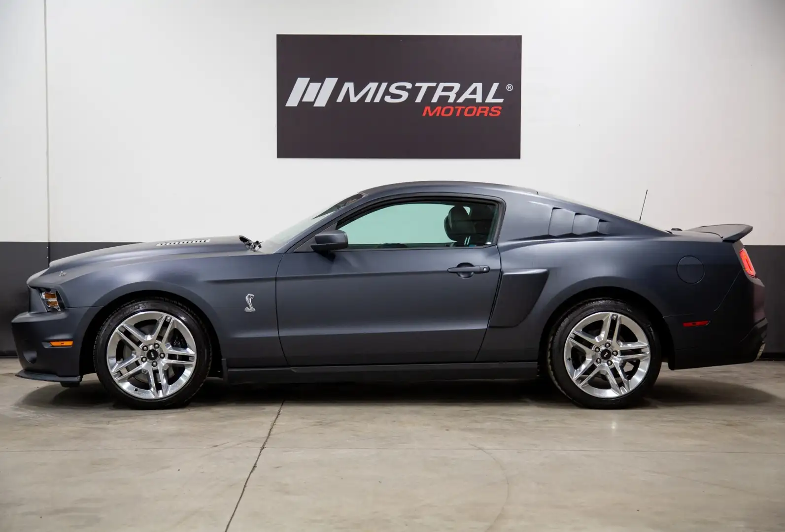 Ford Mustang Gt 500 Shelby SVT Performance Package Sneak Peek Negru - 2