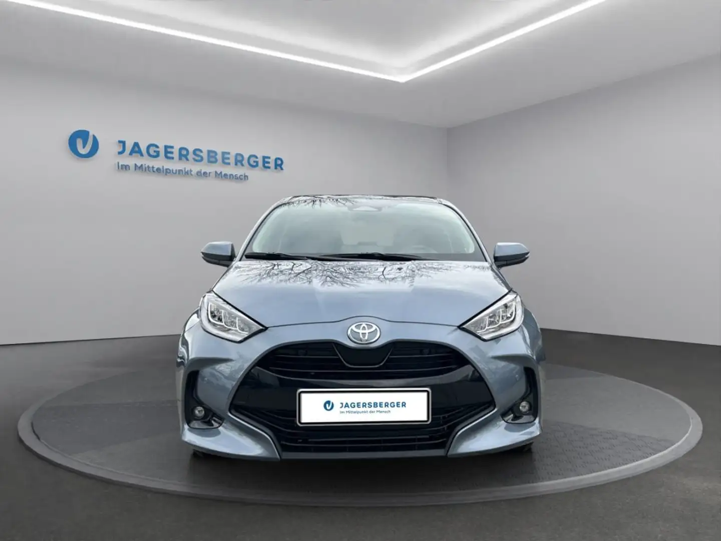 Toyota Yaris - 1,5 l Hybrid  Teamplayer Grau - 2