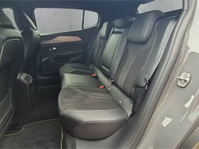 Peugeot 408 view 8