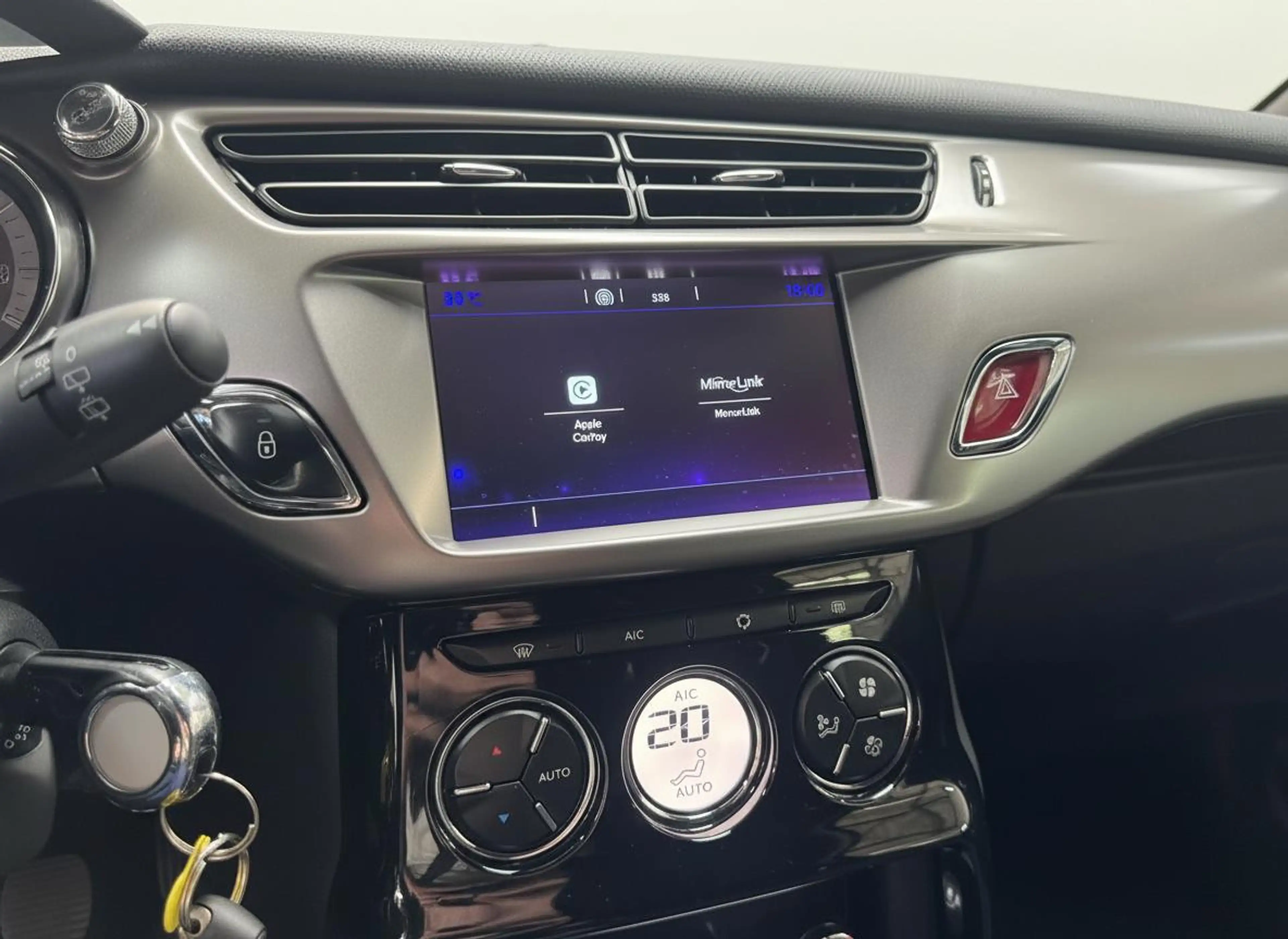 DS Automobiles DS 3 1.2 PT 110 Business | Navi | Apple Carplay | Sport — photo 12