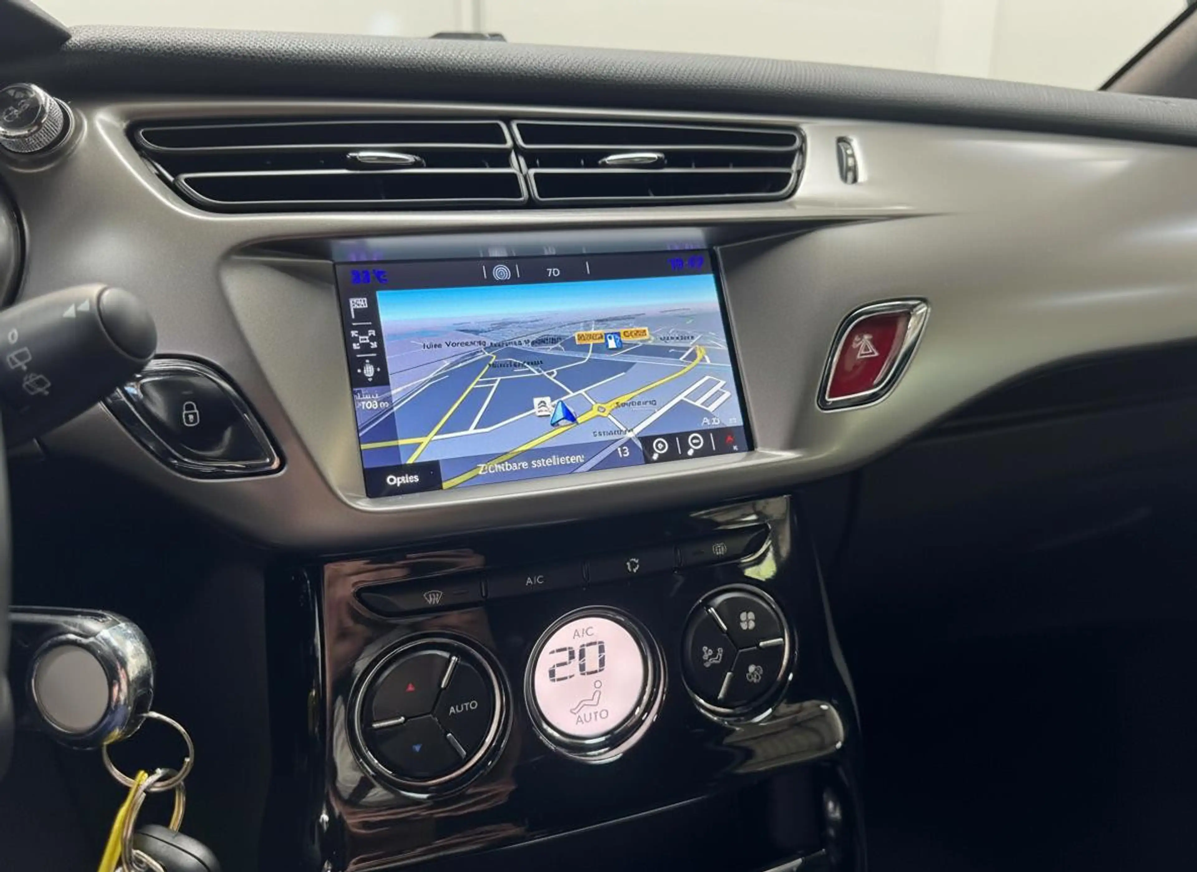 DS Automobiles DS 3 1.2 PT 110 Business | Navi | Apple Carplay | Sport — photo 10