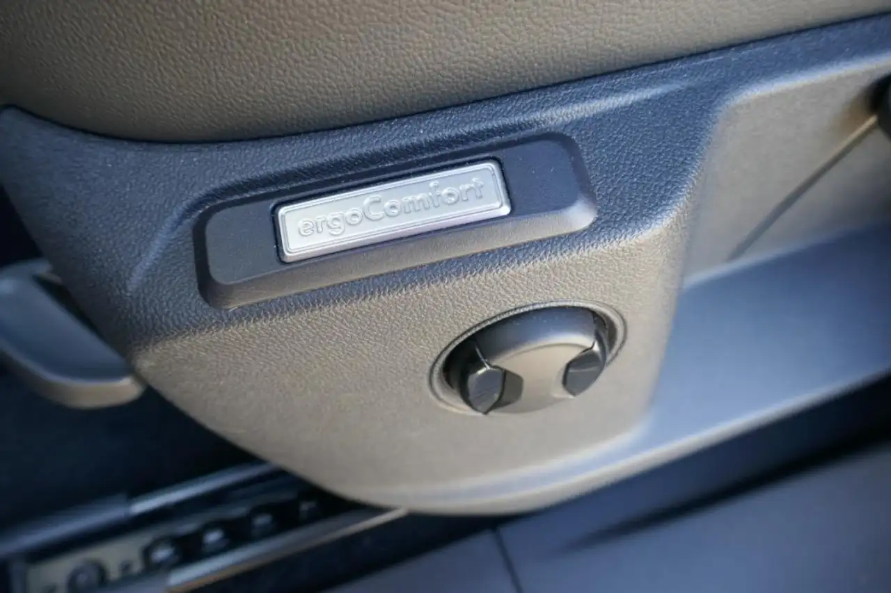 Volkswagen Caddy STYLE DSG DAB Navi LED Hecktüre Winterpak 14