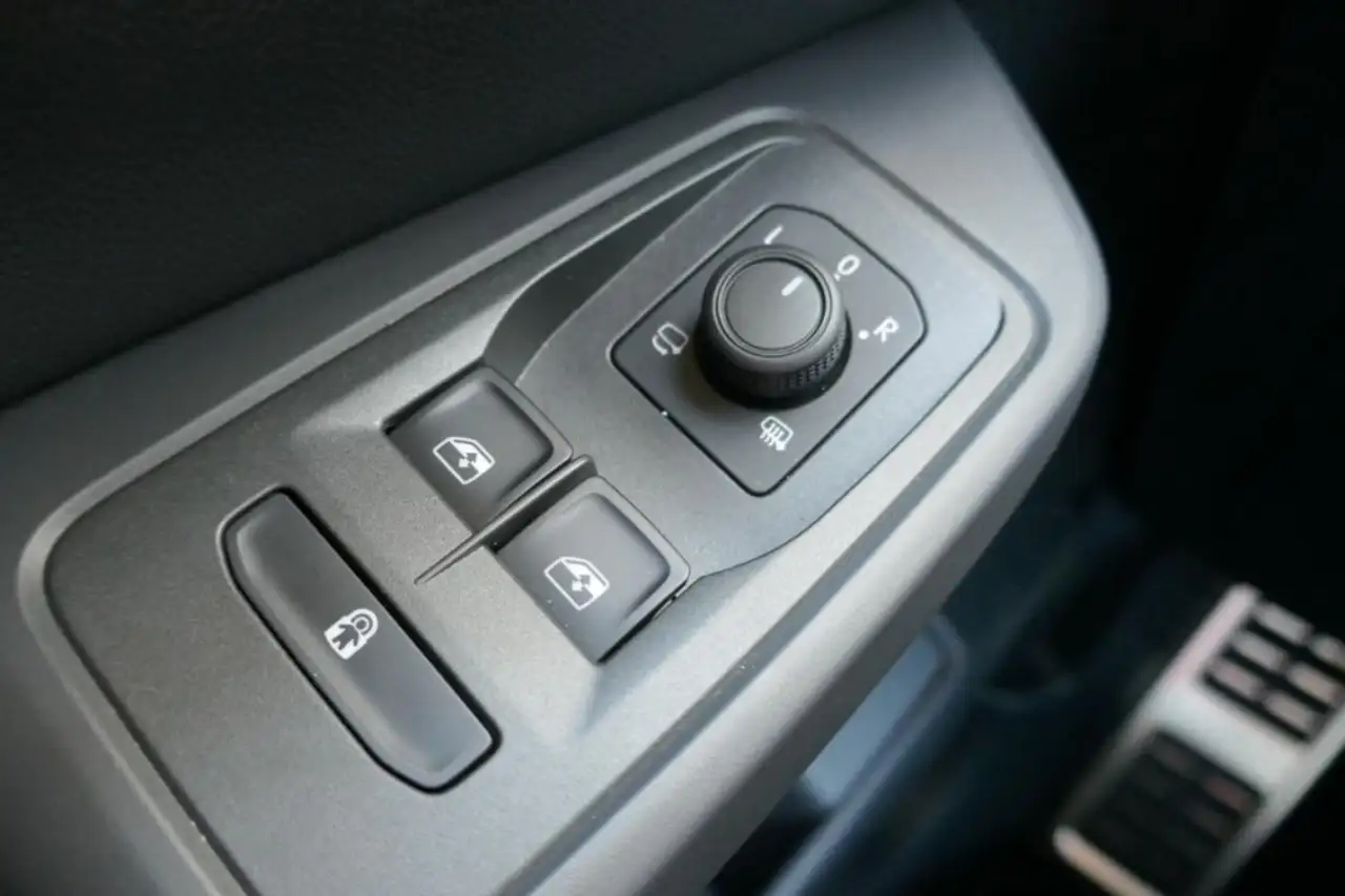 Volkswagen Caddy STYLE DSG DAB Navi LED Hecktüre Winterpak 12