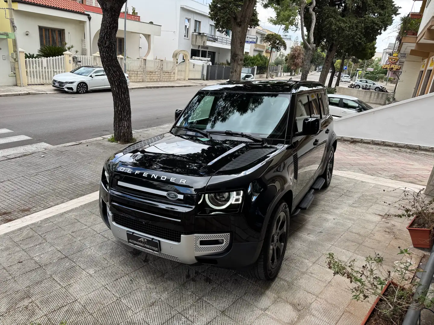 Land Rover Defender 2020 110 110 3.0d i6 mhev S awd 200cv N1 4posti Nero - 2