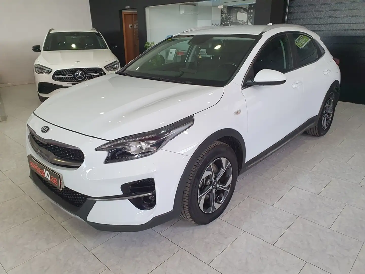 Kia XCeed 1.0 T-GDi Eco-Dynamics Drive Blanc - 2