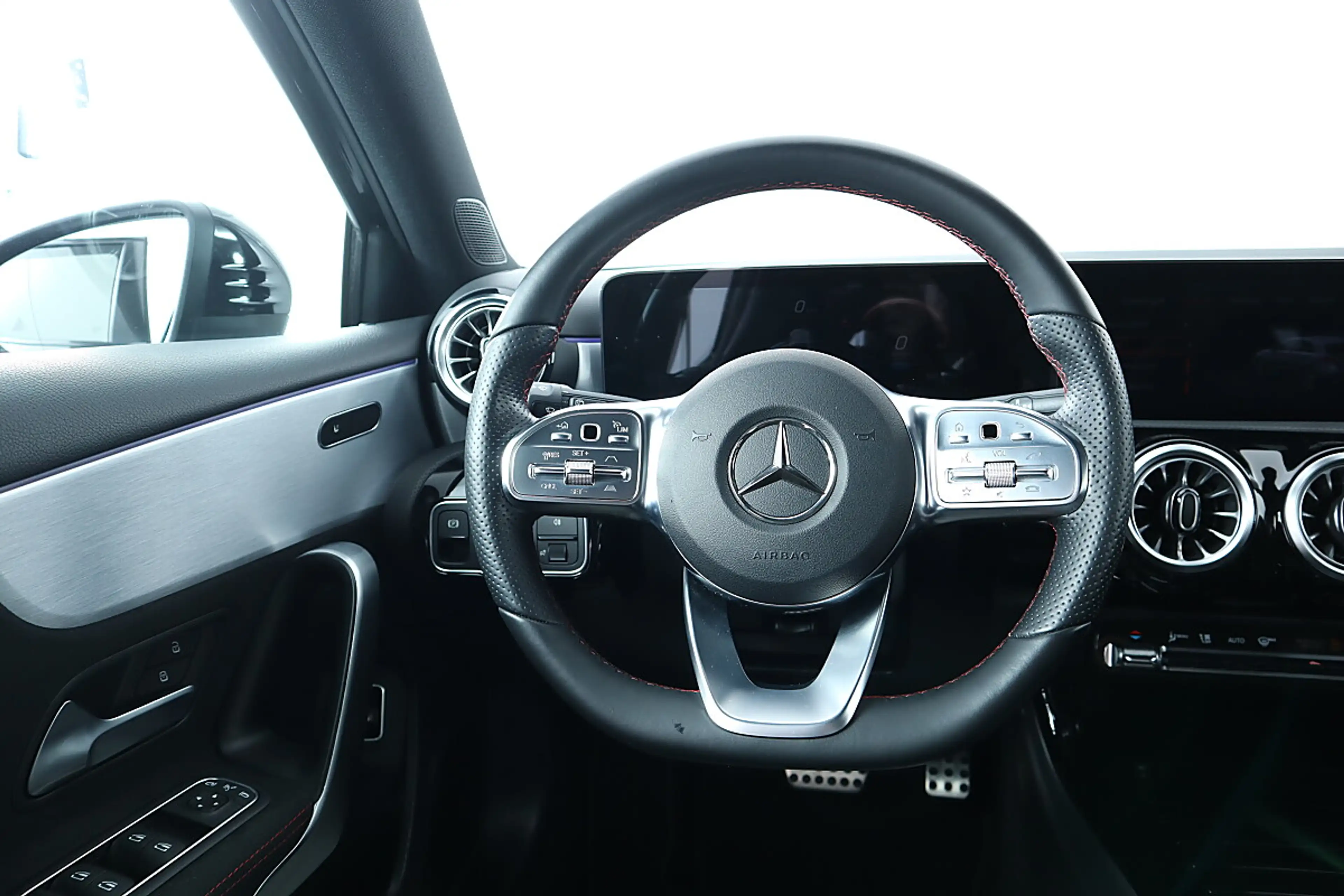Mercedes-Benz A 250 e AMG KEYLESS*MULTIBEAM*AMBIENTE*ACC*TOP! — photo 20