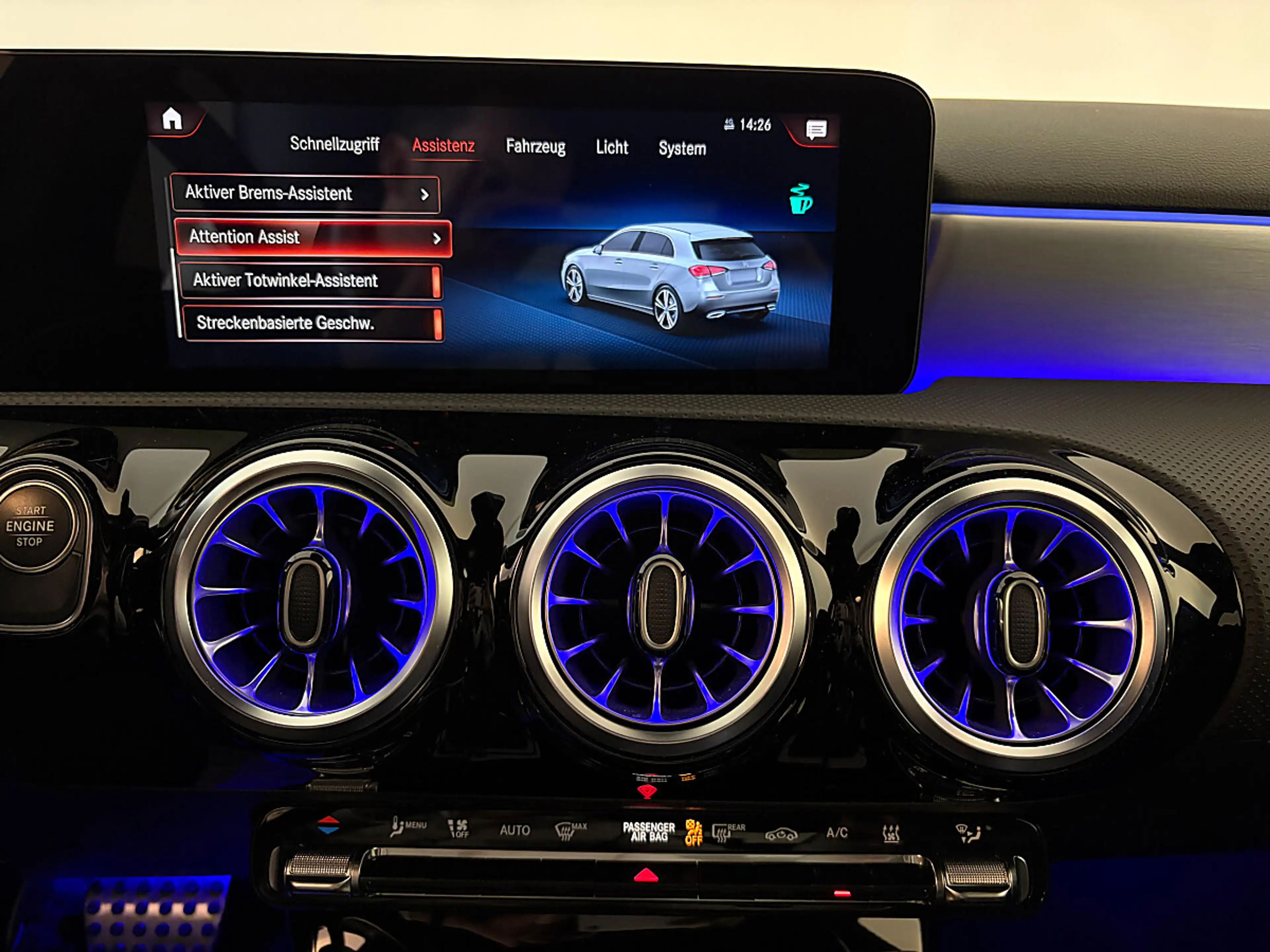 Mercedes-Benz A 250 e AMG KEYLESS*MULTIBEAM*AMBIENTE*ACC*TOP! — photo 38