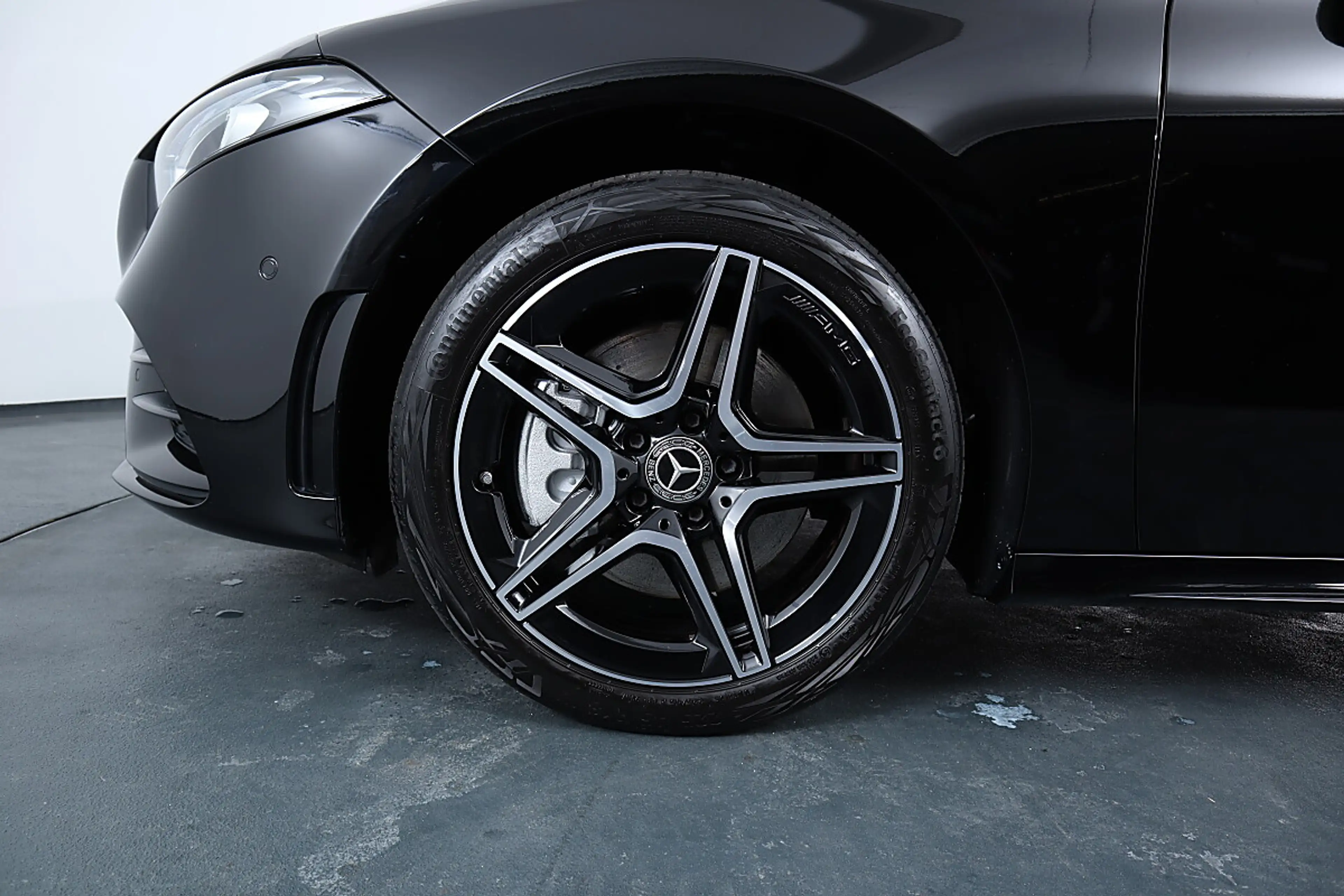 Mercedes-Benz A 250 e AMG KEYLESS*MULTIBEAM*AMBIENTE*ACC*TOP! — photo 14