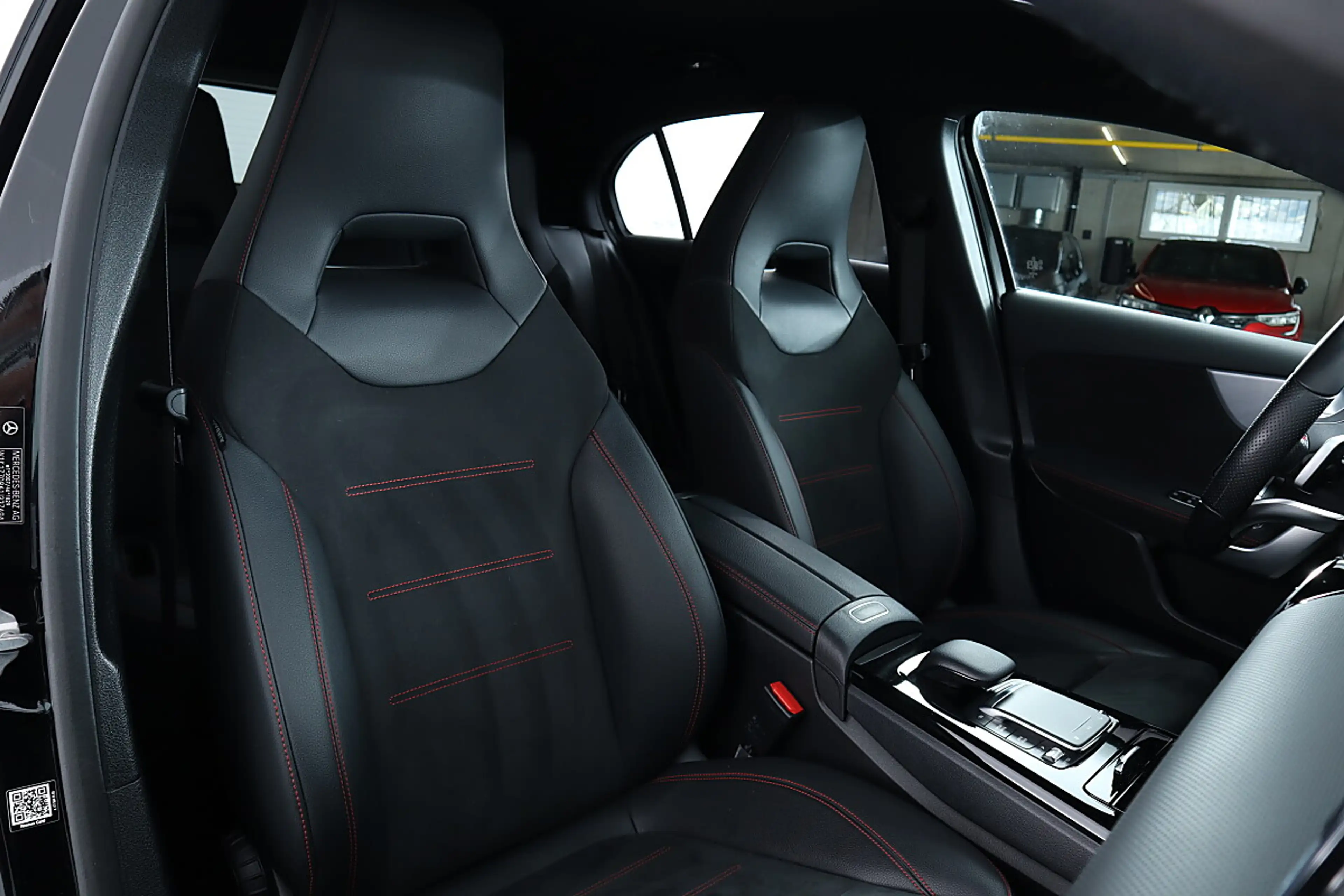 Mercedes-Benz A 250 e AMG KEYLESS*MULTIBEAM*AMBIENTE*ACC*TOP! — photo 33