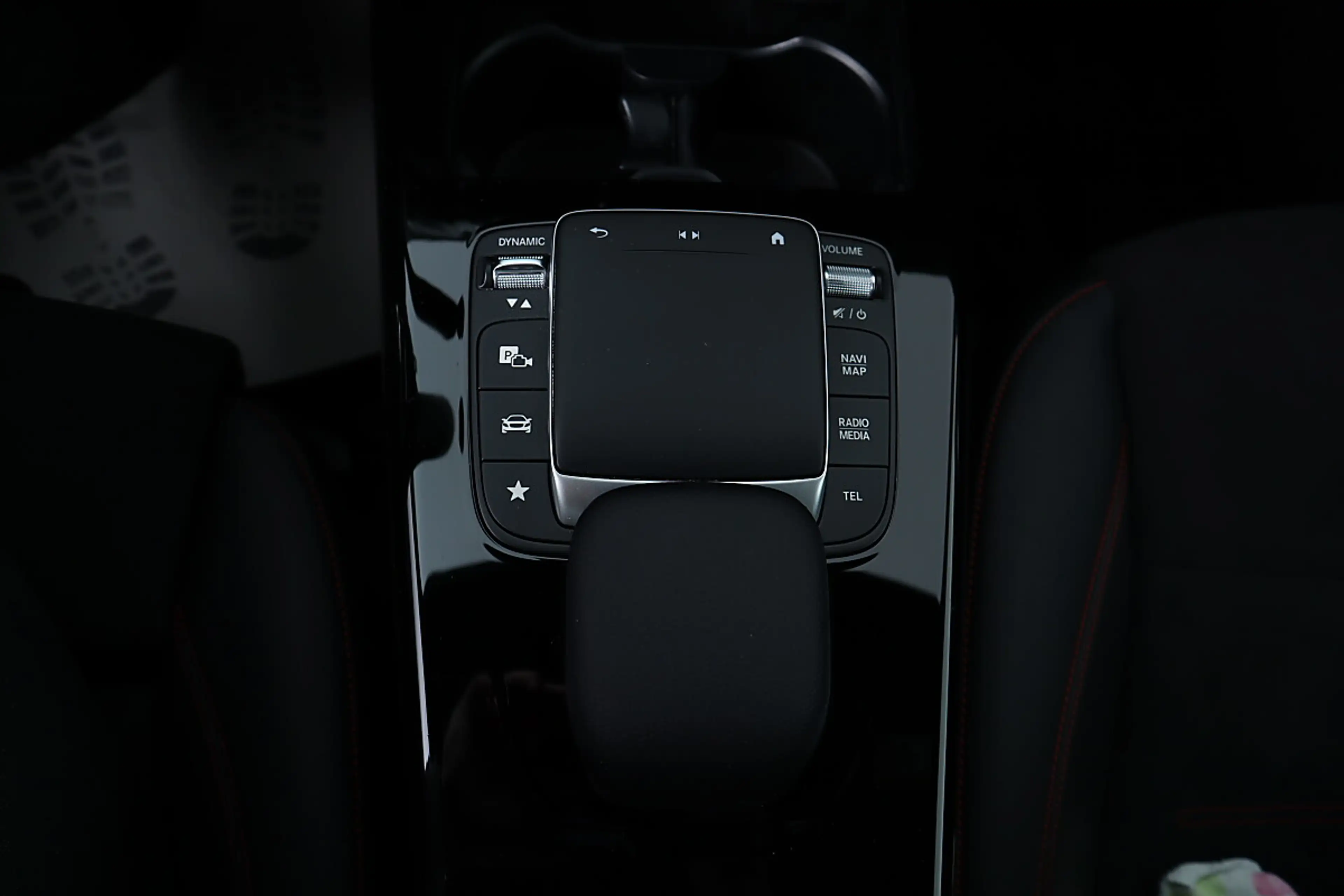 Mercedes-Benz A 250 e AMG KEYLESS*MULTIBEAM*AMBIENTE*ACC*TOP! — photo 34