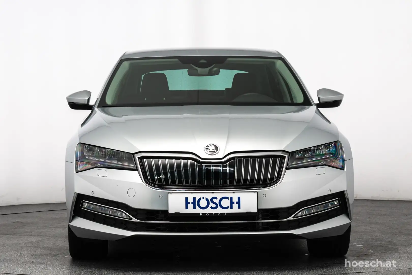 Skoda Superb iV TSI PHEV Style 18" AMUNDSEN ACC R-KAM Silber - 2