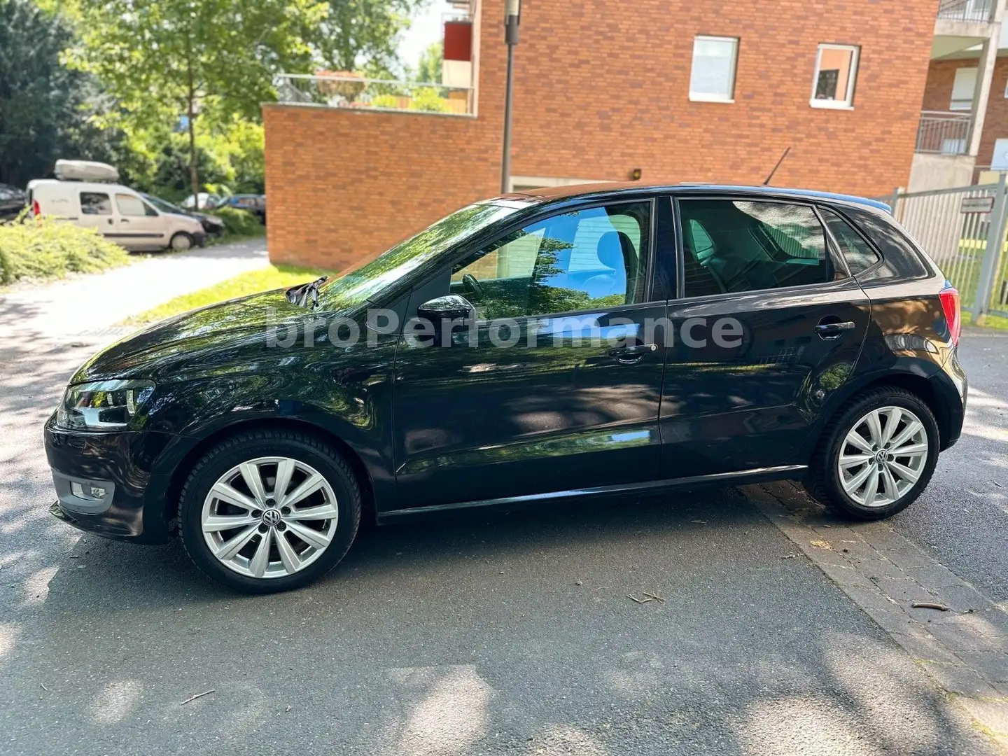 Volkswagen Polo V Highline Automatik *Steuerkette neu* Schwarz - 2