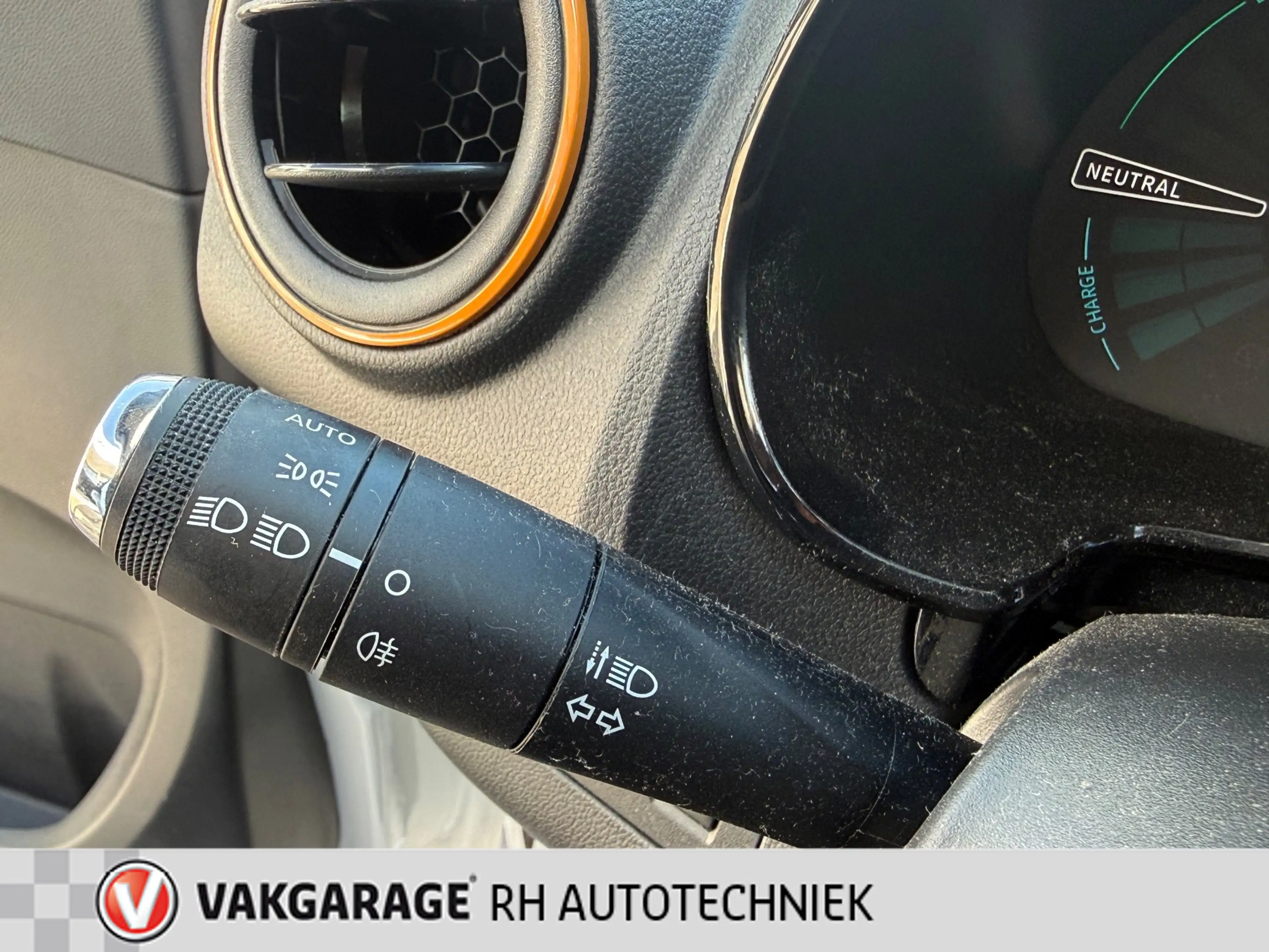 Dacia Spring Comfort Plus 27 kWh — photo 16