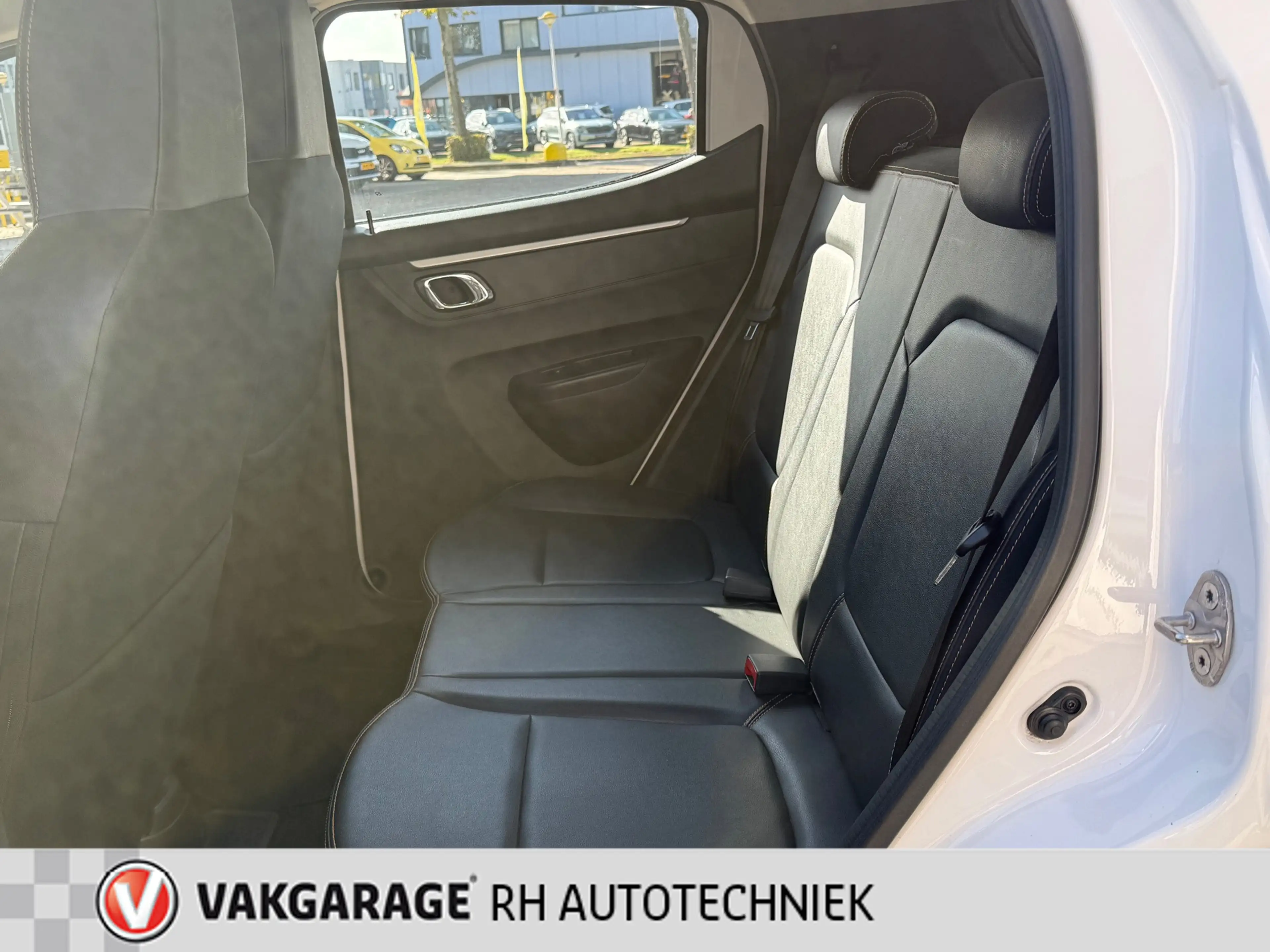 Dacia Spring Comfort Plus 27 kWh — photo 13