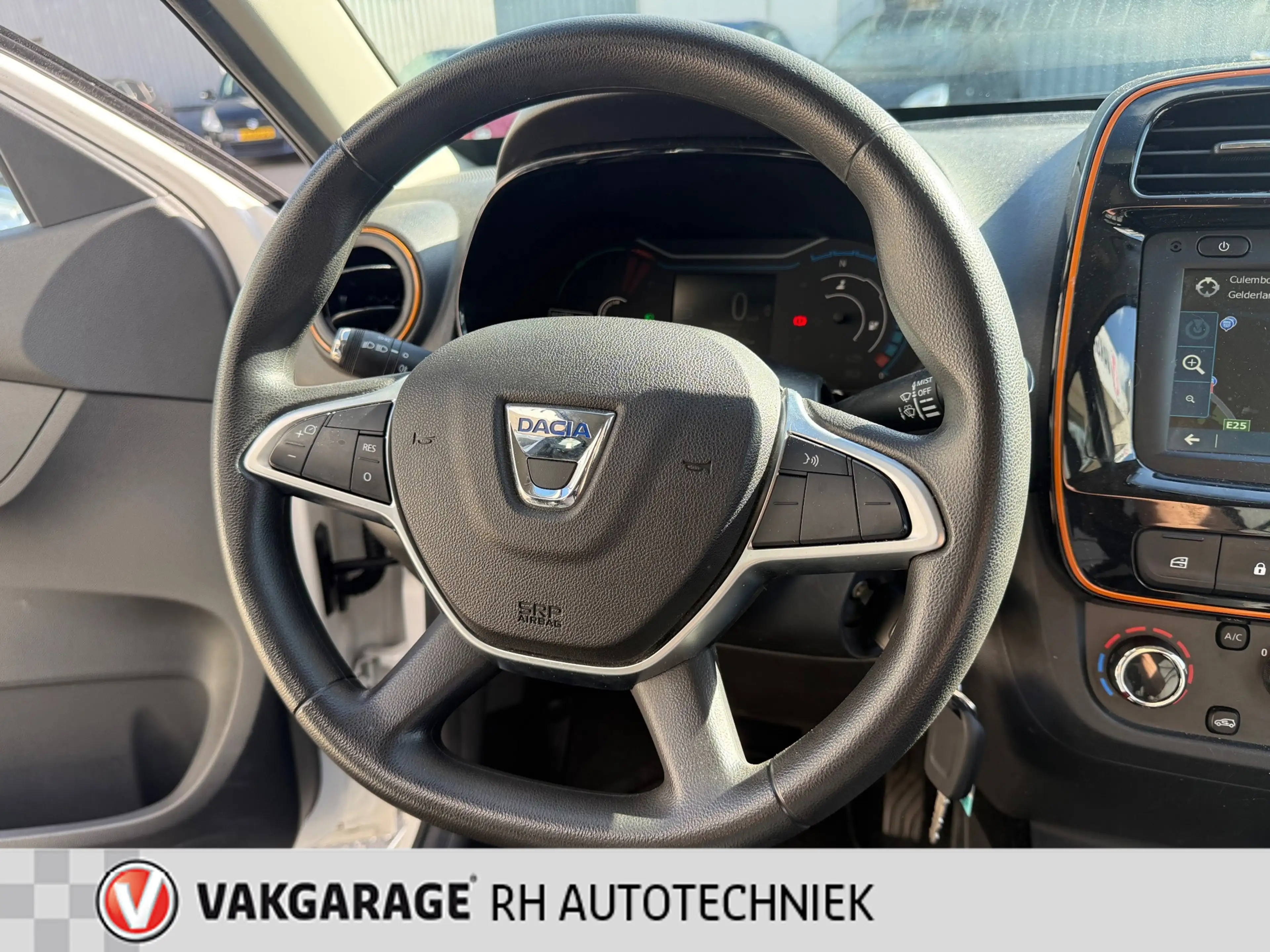 Dacia Spring Comfort Plus 27 kWh — photo 14