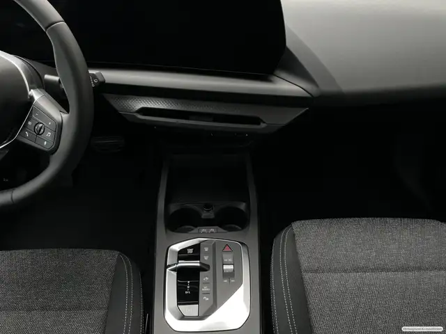 BMW 1 Series view 8