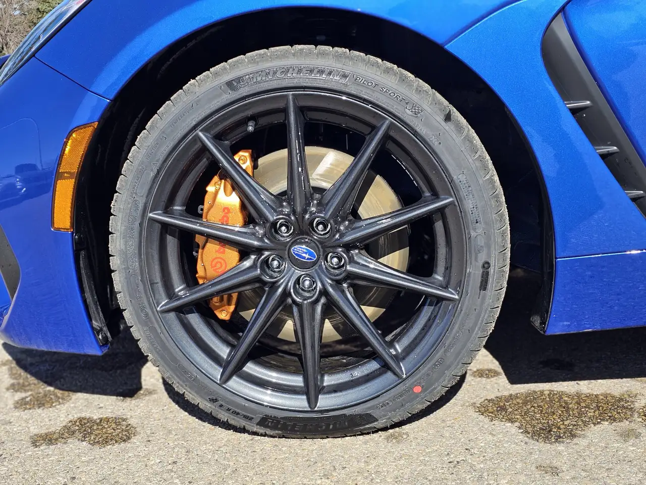 Subaru BRZ снимка Subaru BRZ