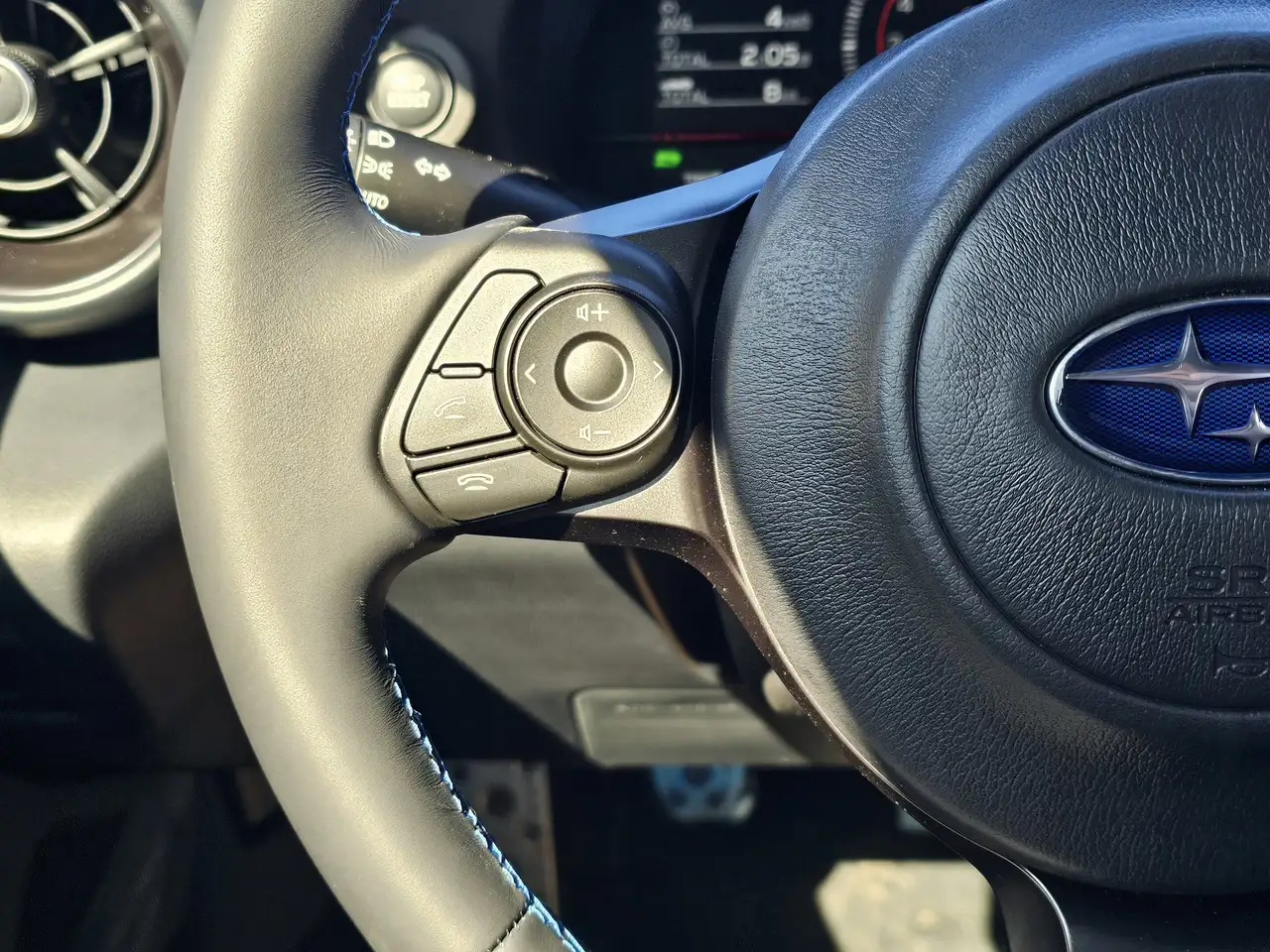 Subaru BRZ снимка Subaru BRZ