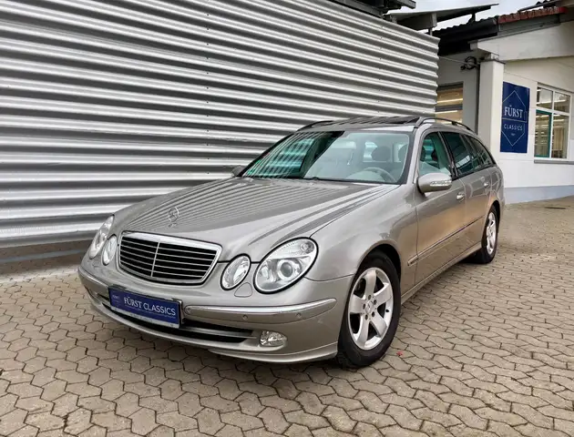 Mercedes-Benz E 220 CDI T Avantgarde Navi Xenon PDC SHD SHZ aus 2.Hand
