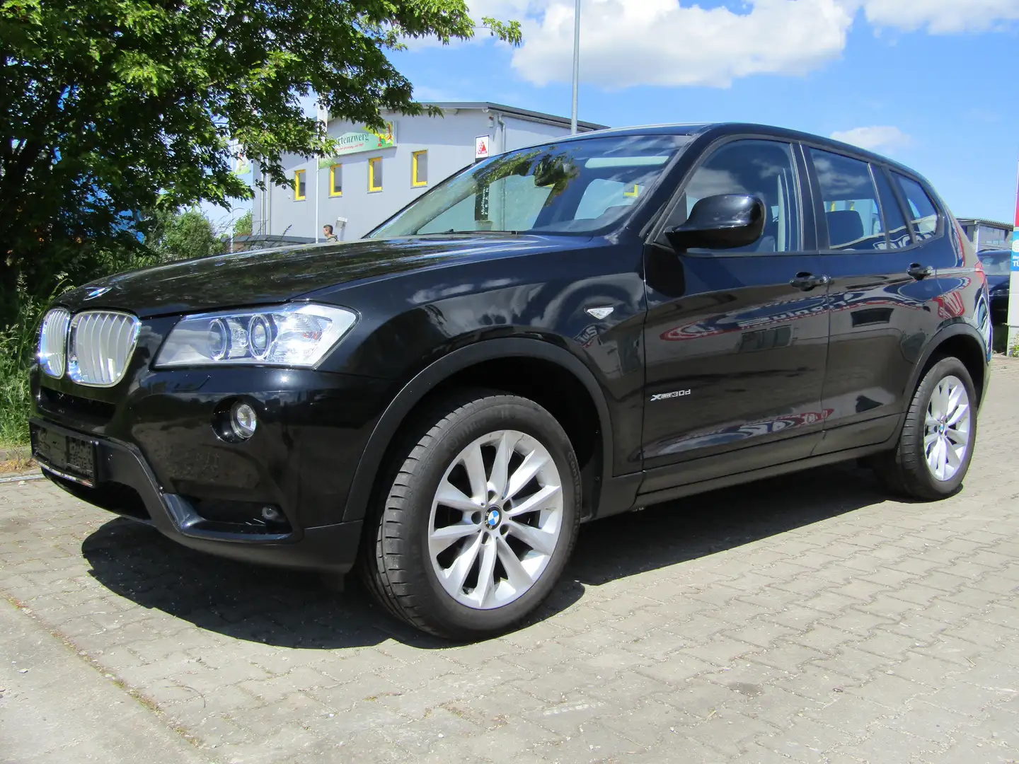 BMW X3 xDrive 30 d, 8 Fach Bereifung, AHK Schwenkbar Nero - 1