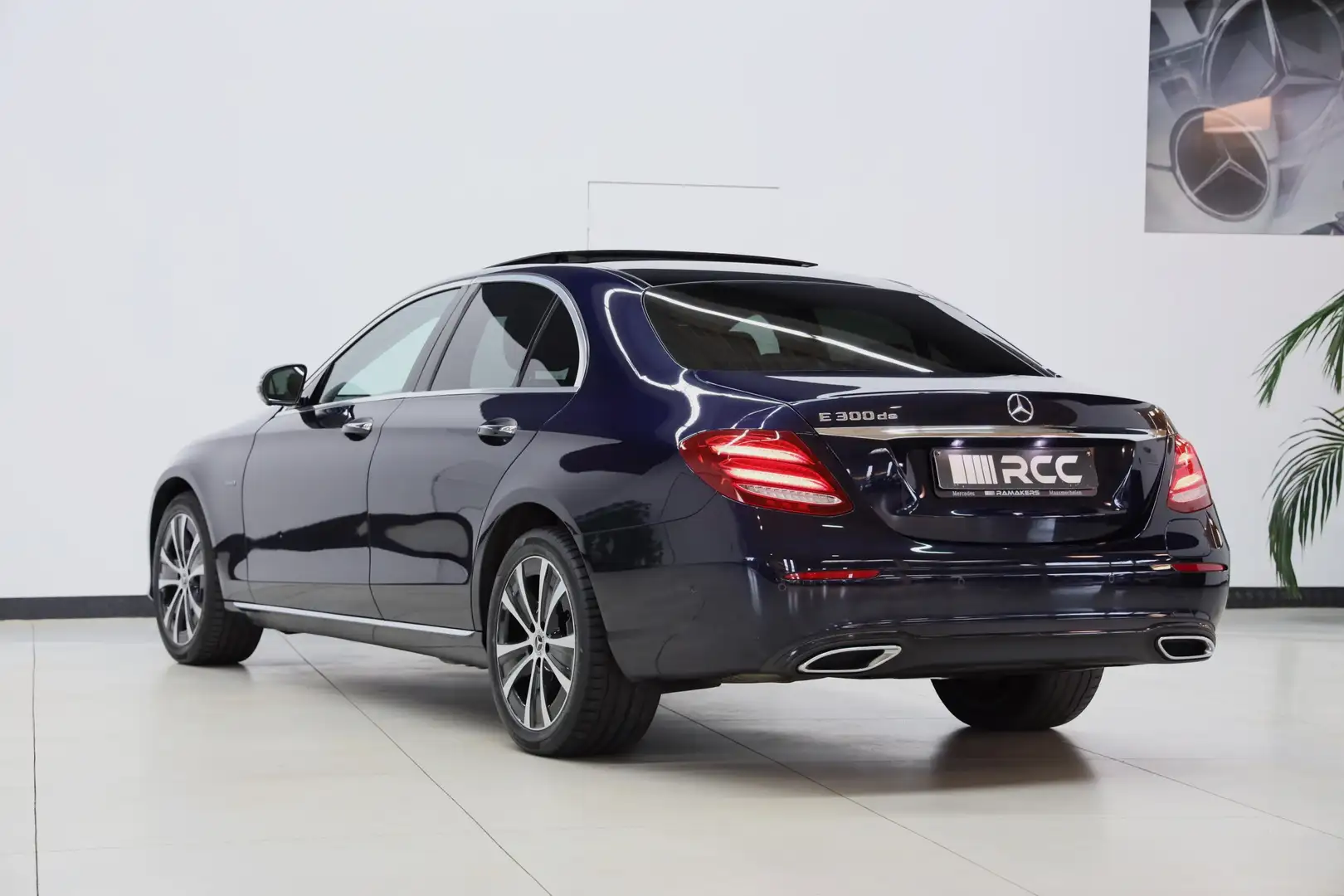 Mercedes-Benz E 300 de Avantgarde *BRUIN LEDER* PANORAMA Memory Bleu - 2