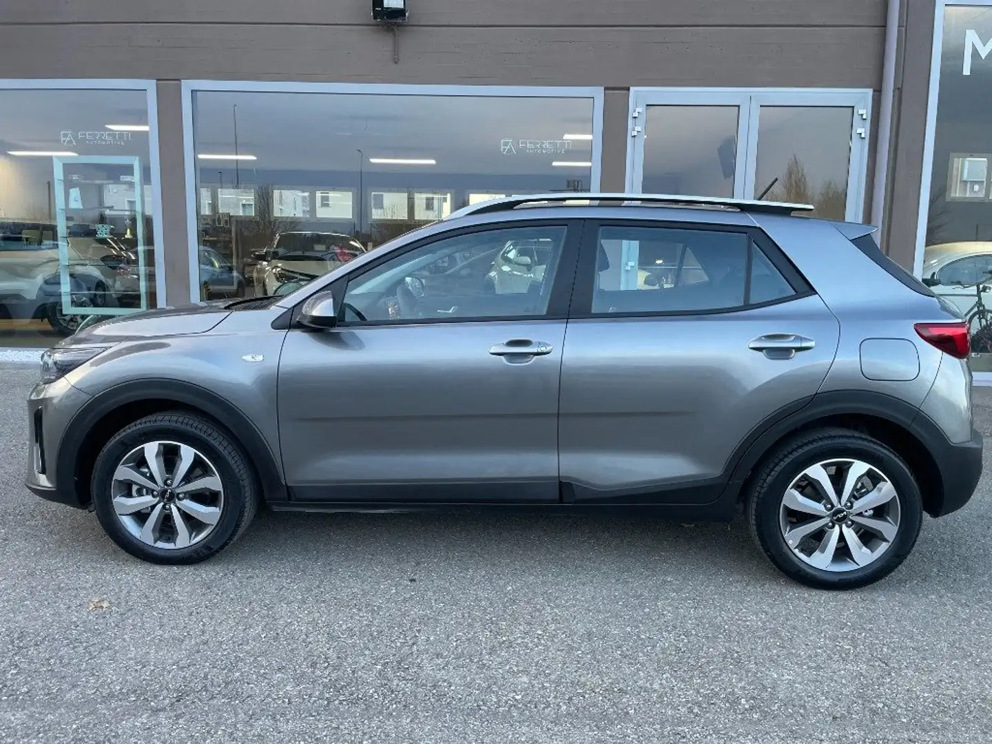 Kia Stonic 1.2 MPI GPL Urban Žlutá - 1