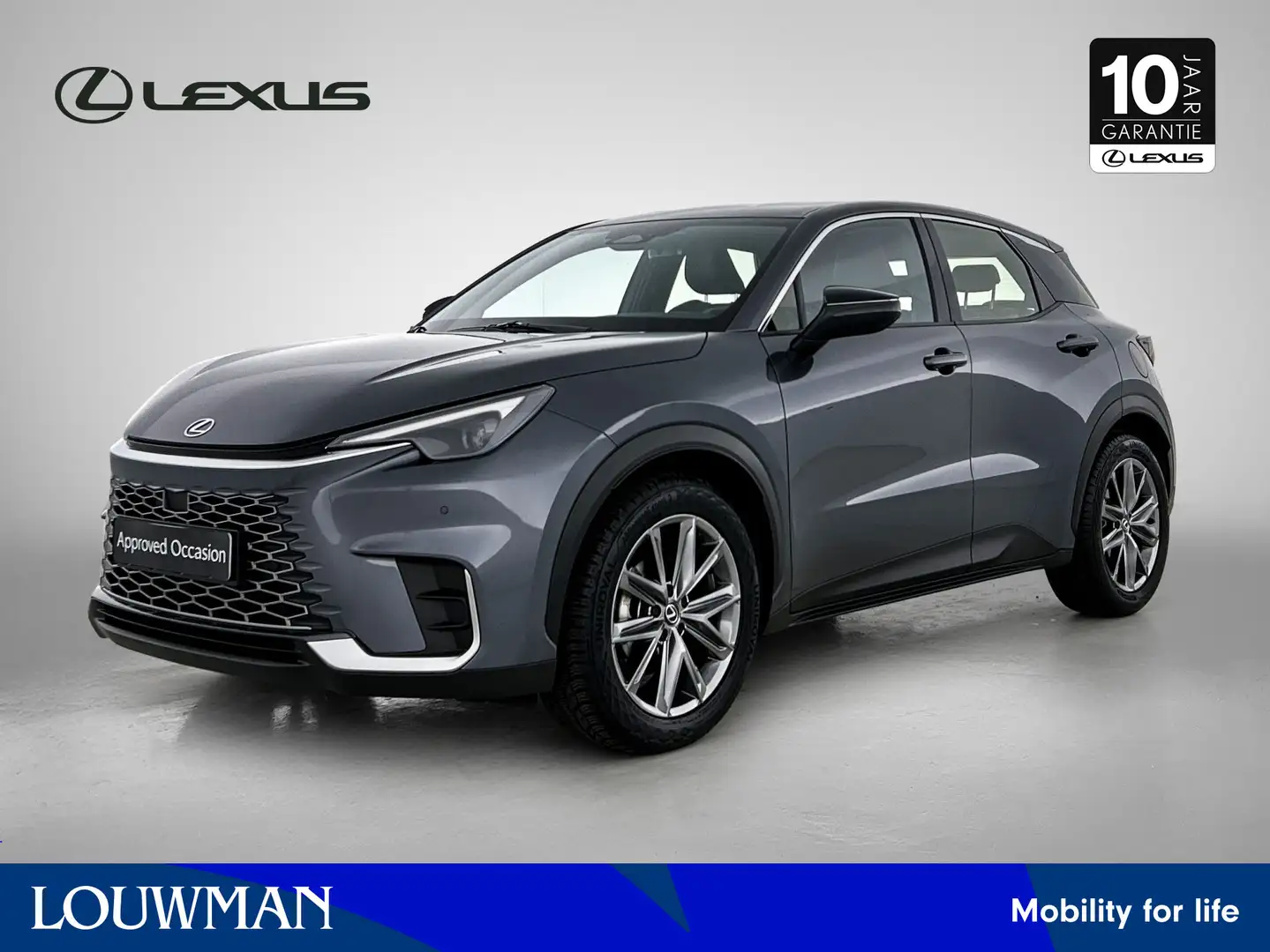 lexus lbx