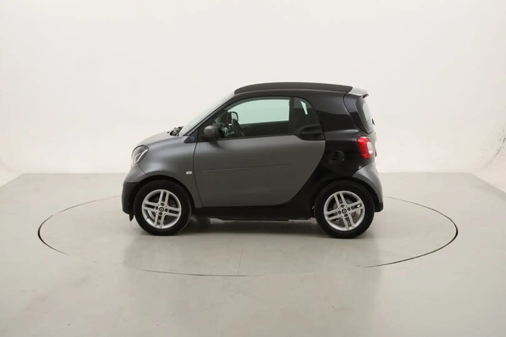 smart forTwo EQ Pure Elettrico 82CV Grigio - 2