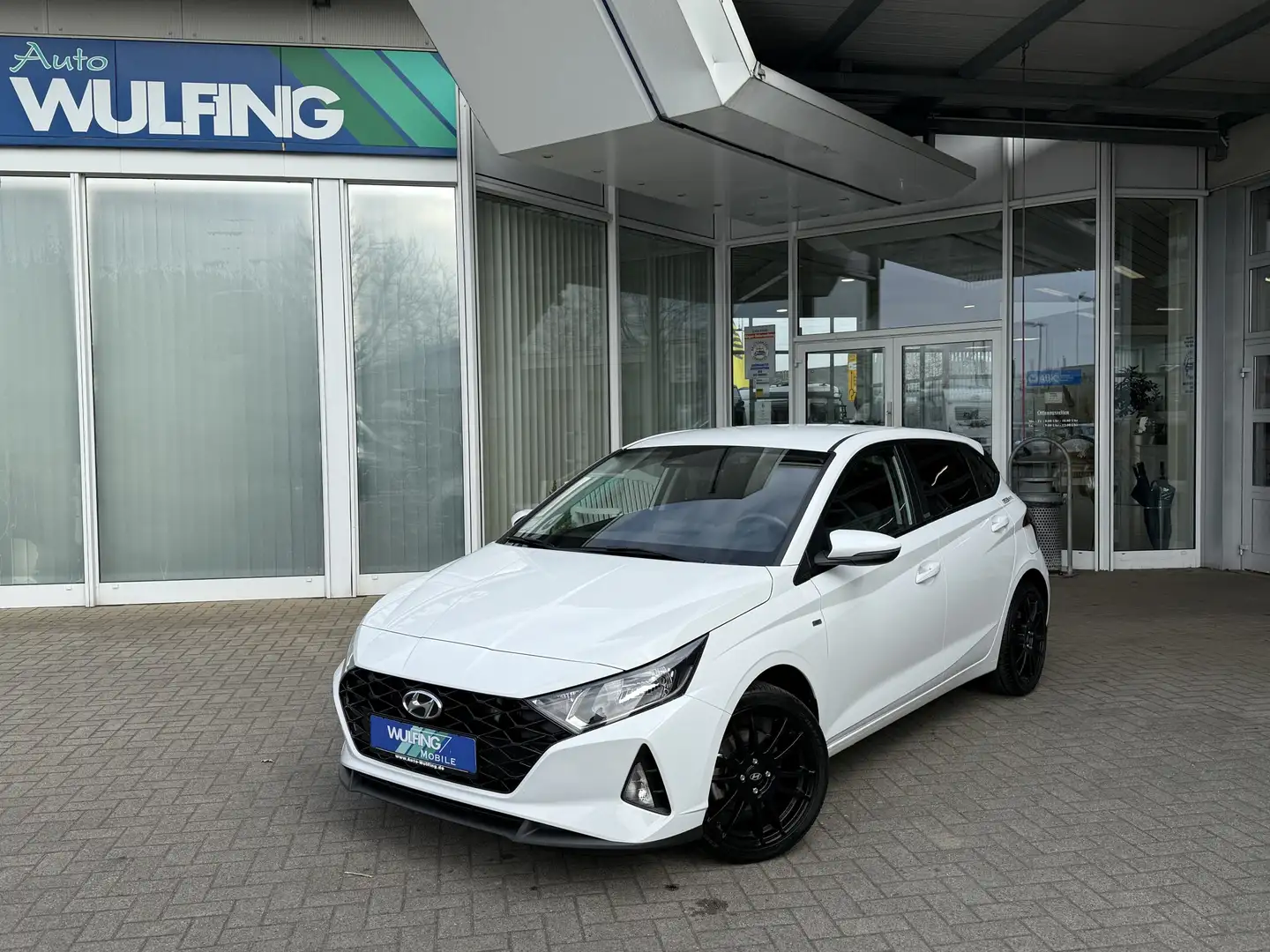 Hyundai i20 Select Mild-Hybrid FLA 17  ALU SPURHALTE Blanc - 1