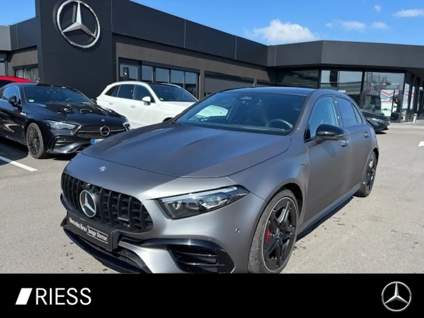 Mercedes-Benz A 45 AMG S 4M Night Distr AHK Pano HUD Kamera 19" Grau - 1