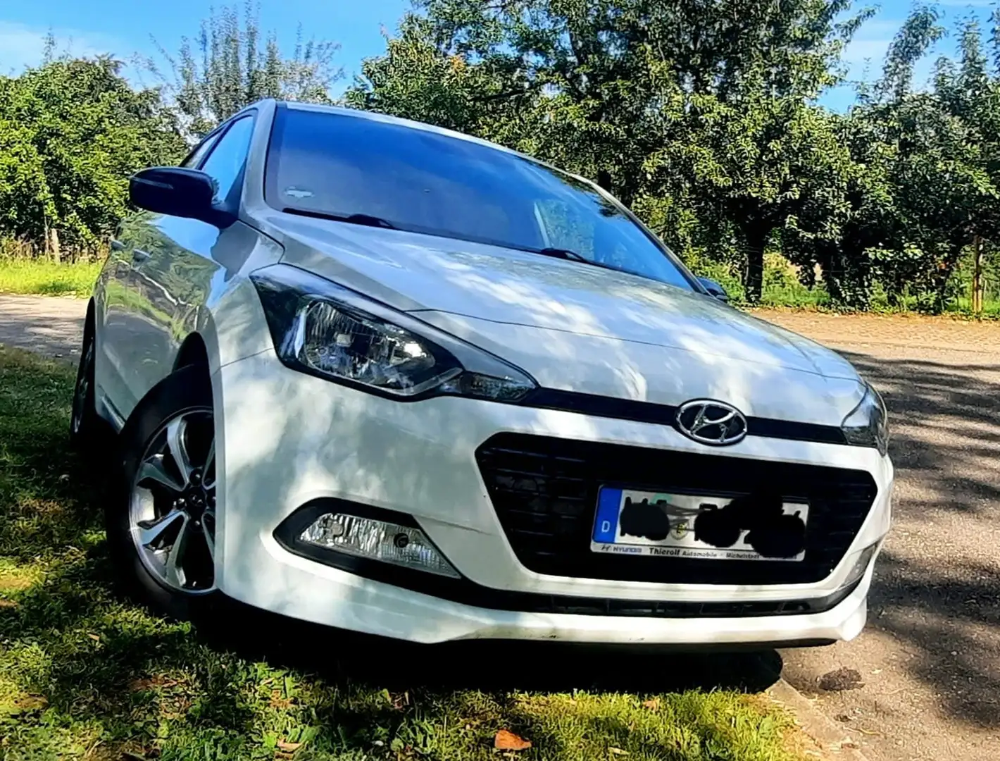 Hyundai i20 i20 1.2 Passion Weiß - 1